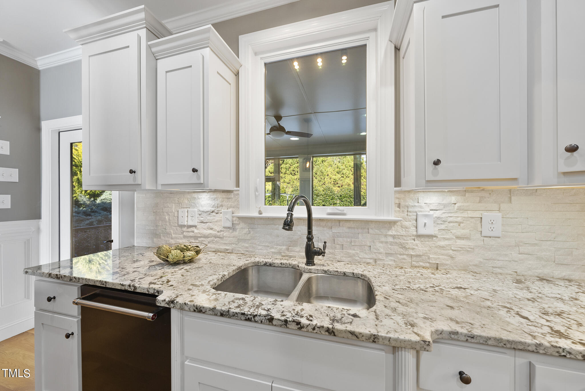 1107 Dovefield Lane