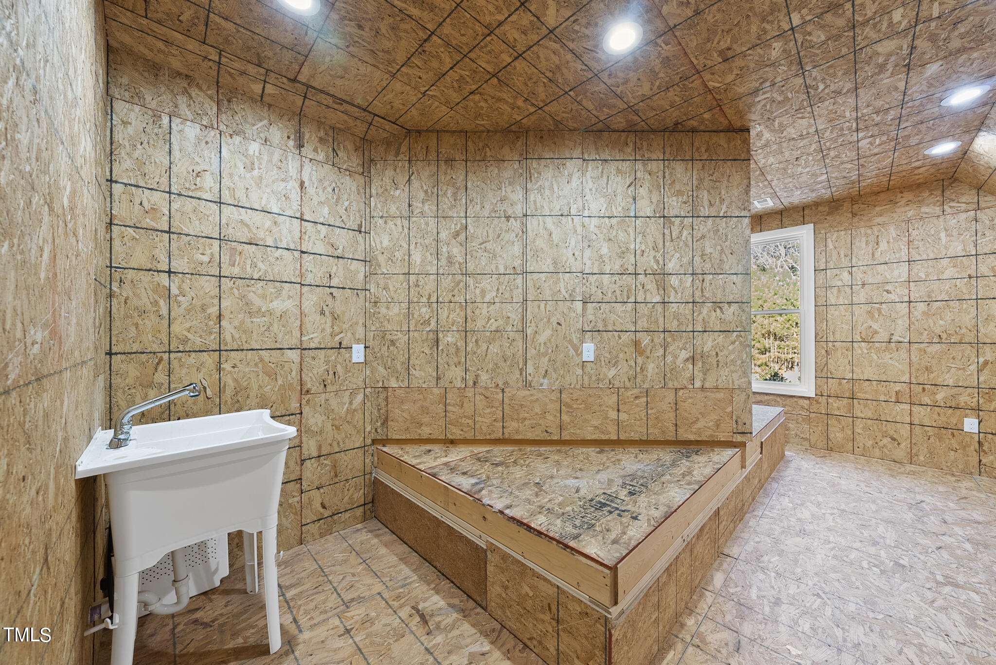 1107 Dovefield Lane