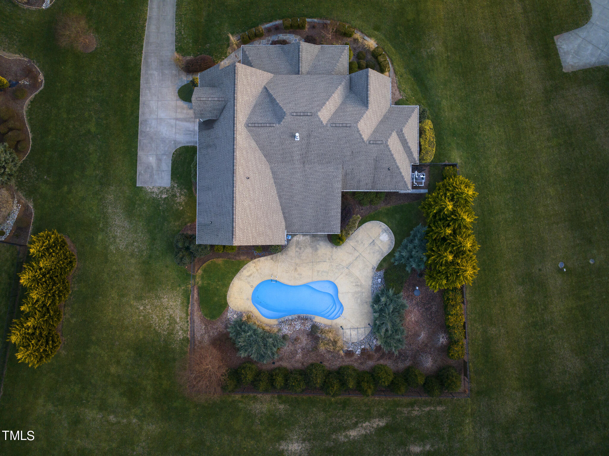 1107 Dovefield Lane
