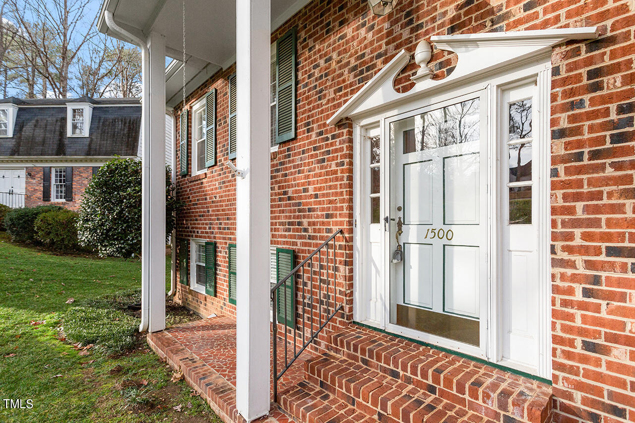1500 Favorwood Court