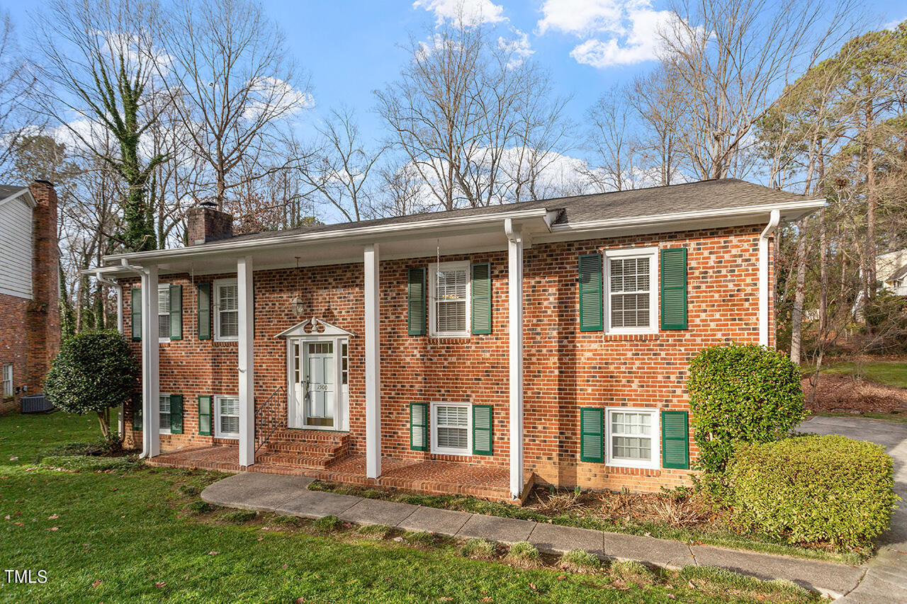 1500 Favorwood Court