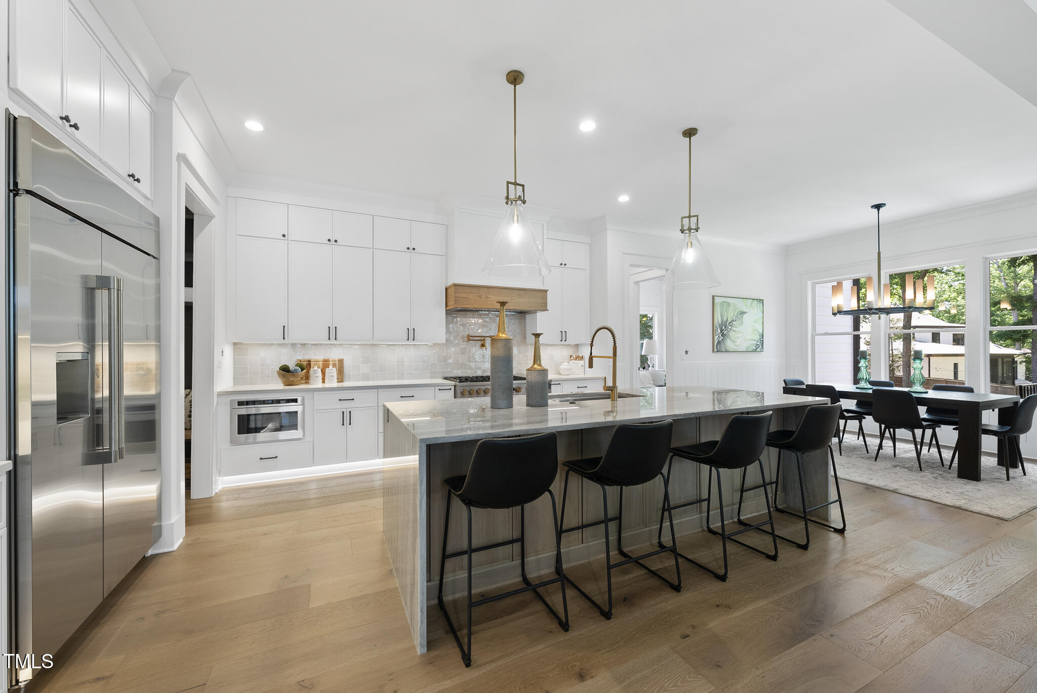 5305 Dixon Drive