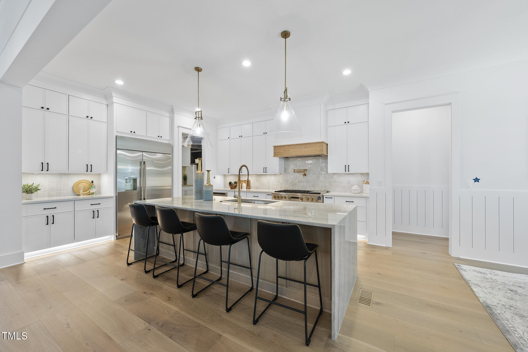 5305 Dixon Drive