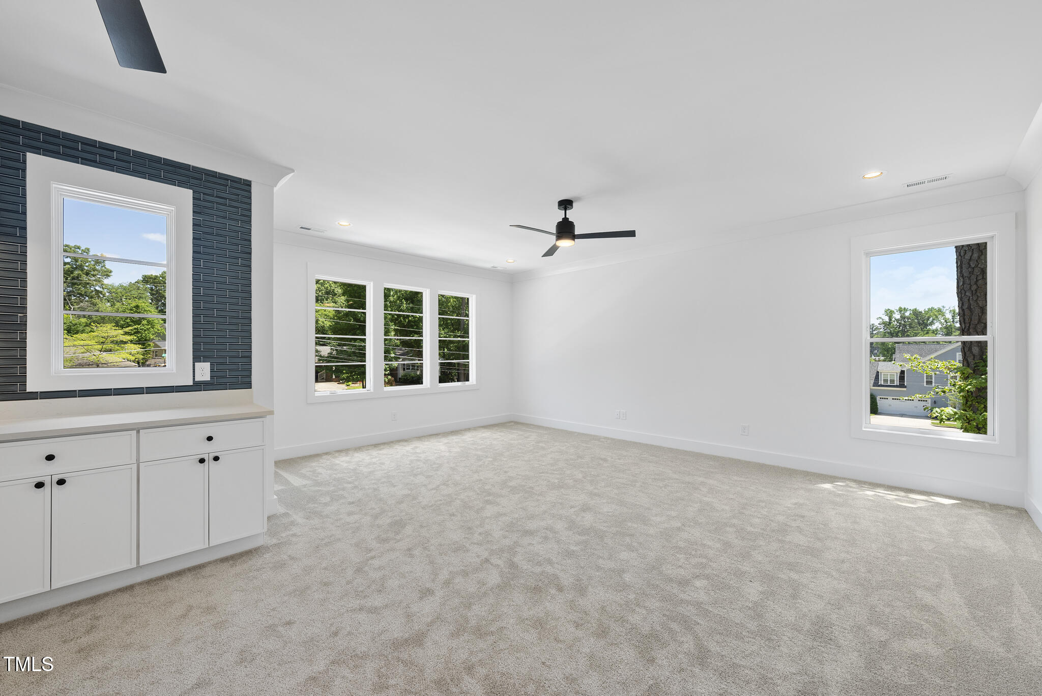 5305 Dixon Drive