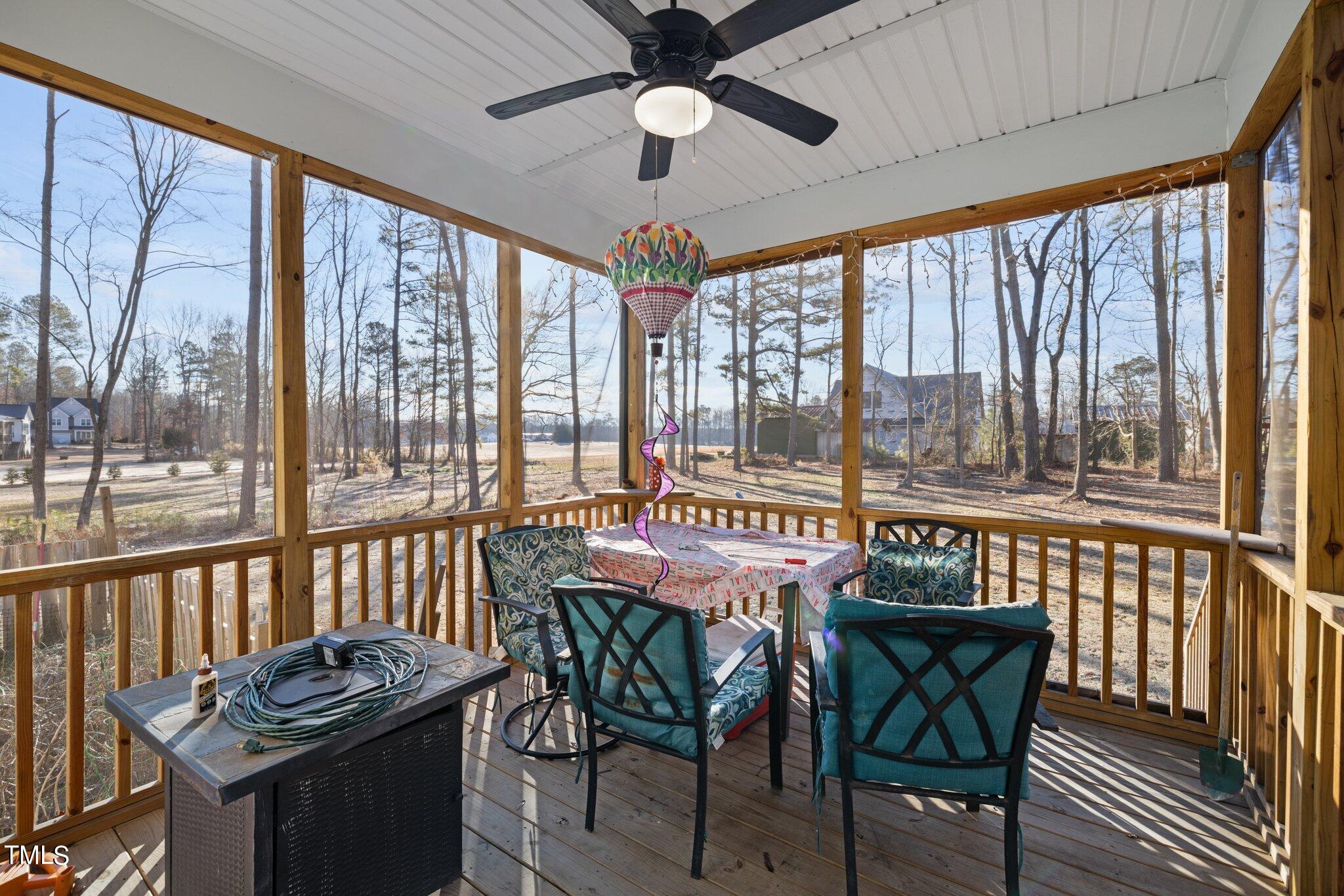 274 W Odell Lane