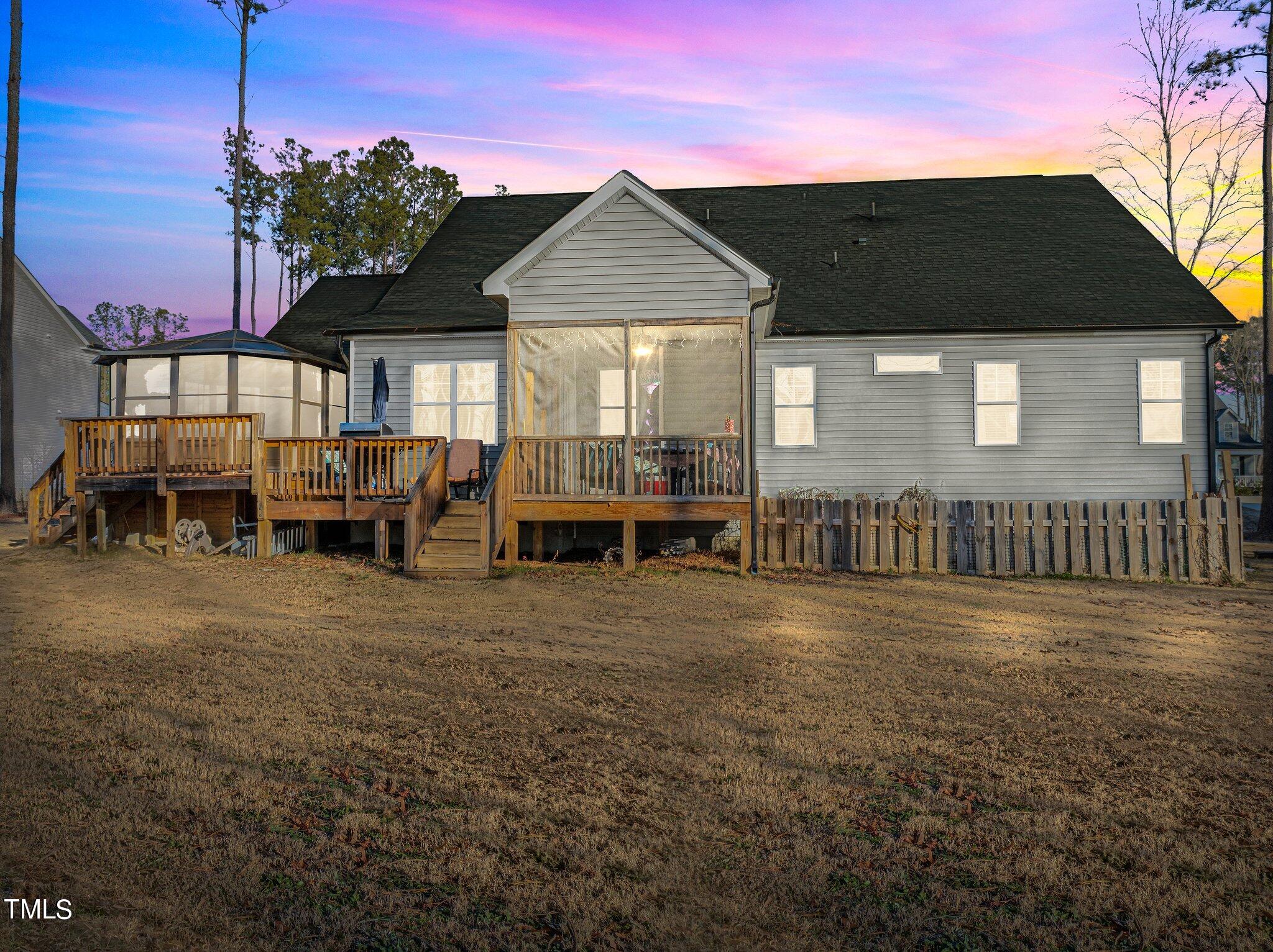 274 W Odell Lane