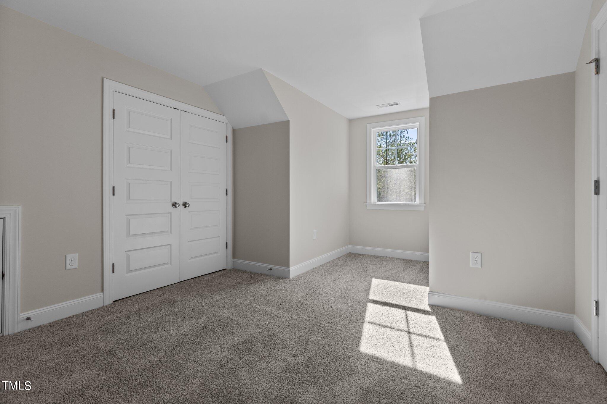 25 Hamilton Way # 33