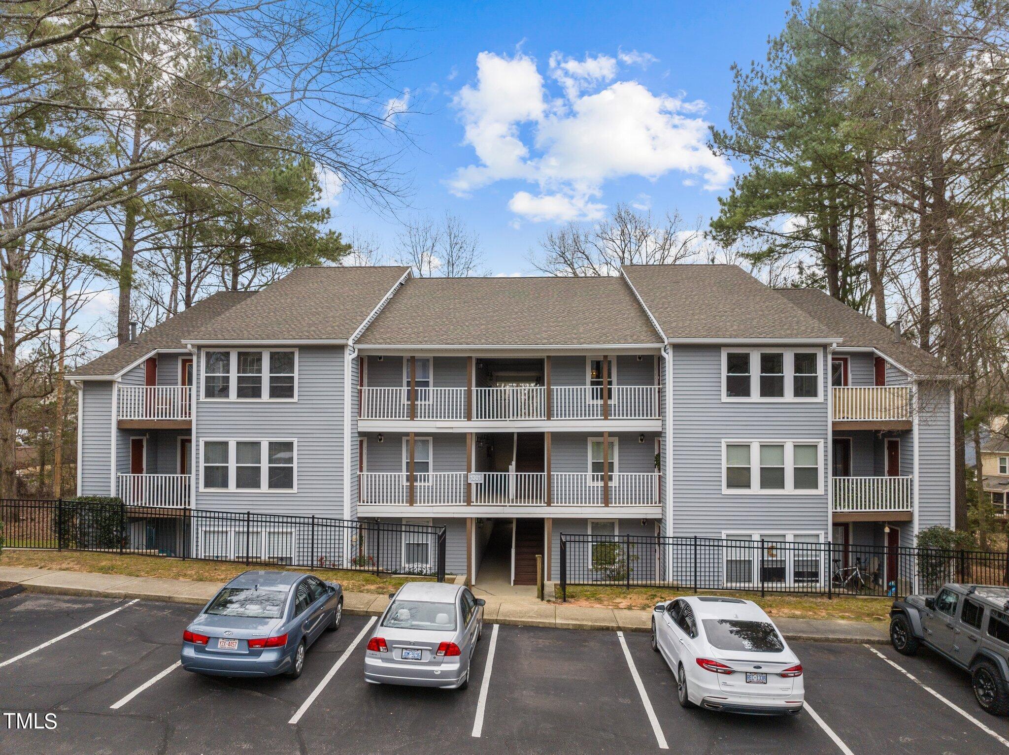 1301 Hillbrow Lane # 303