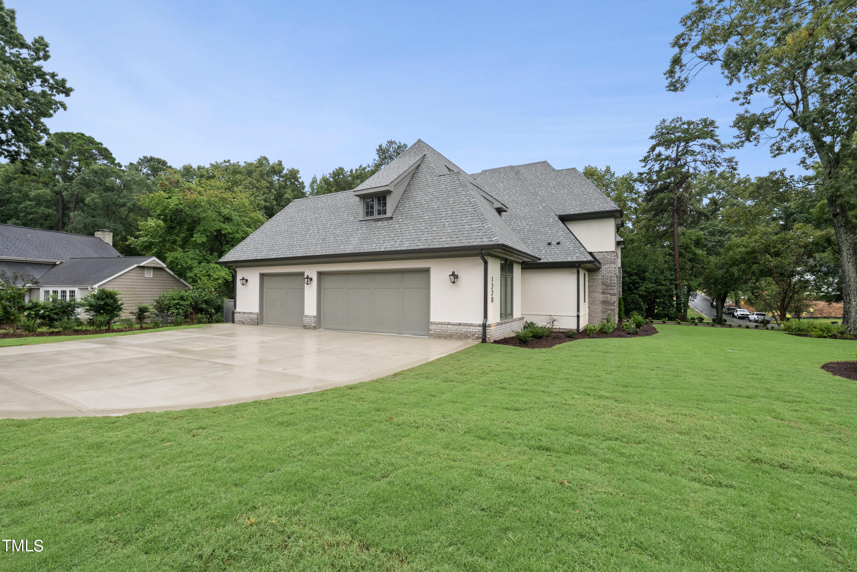 1220 Hedgelawn Way