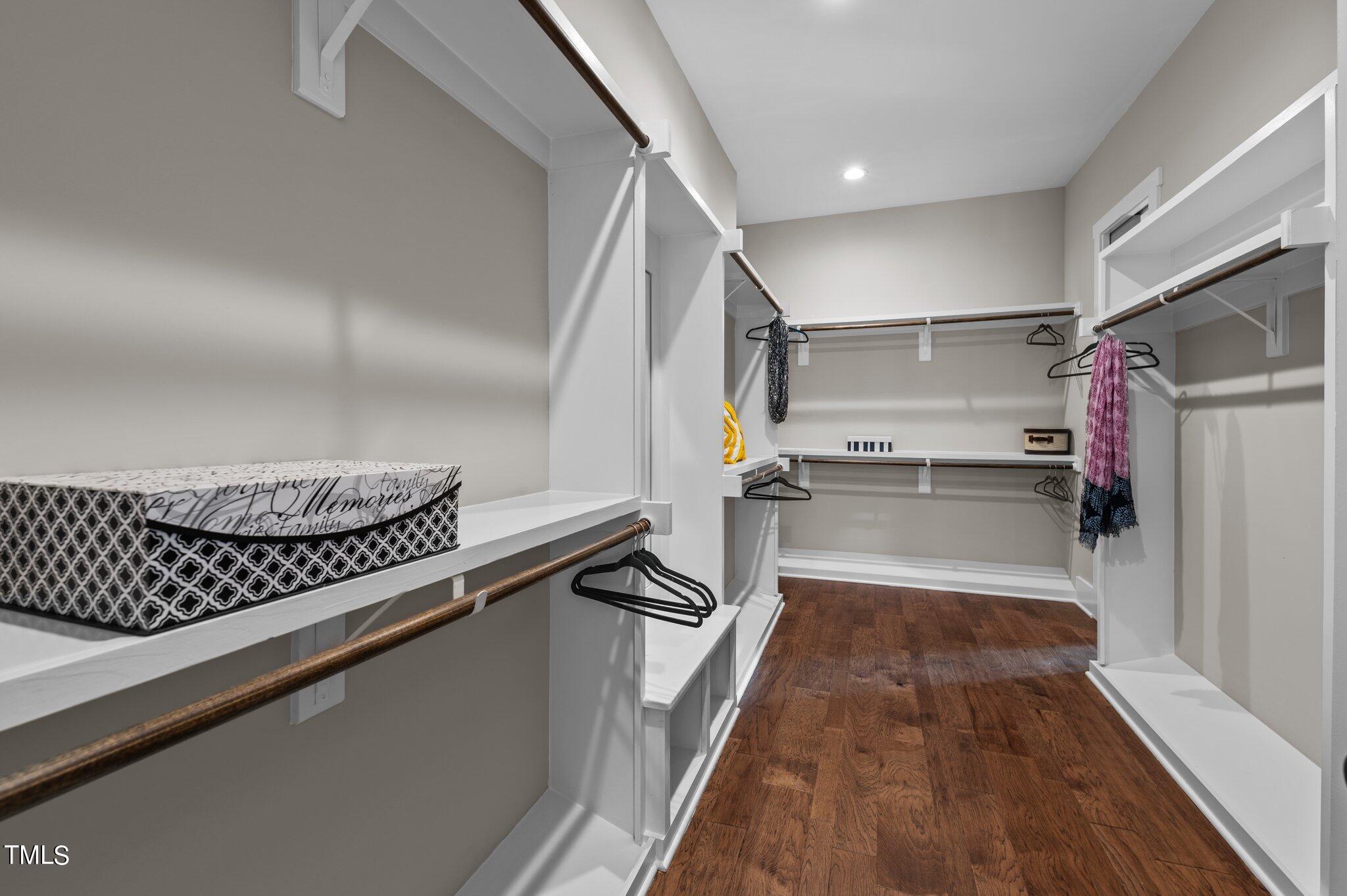 7709 Dover Hills