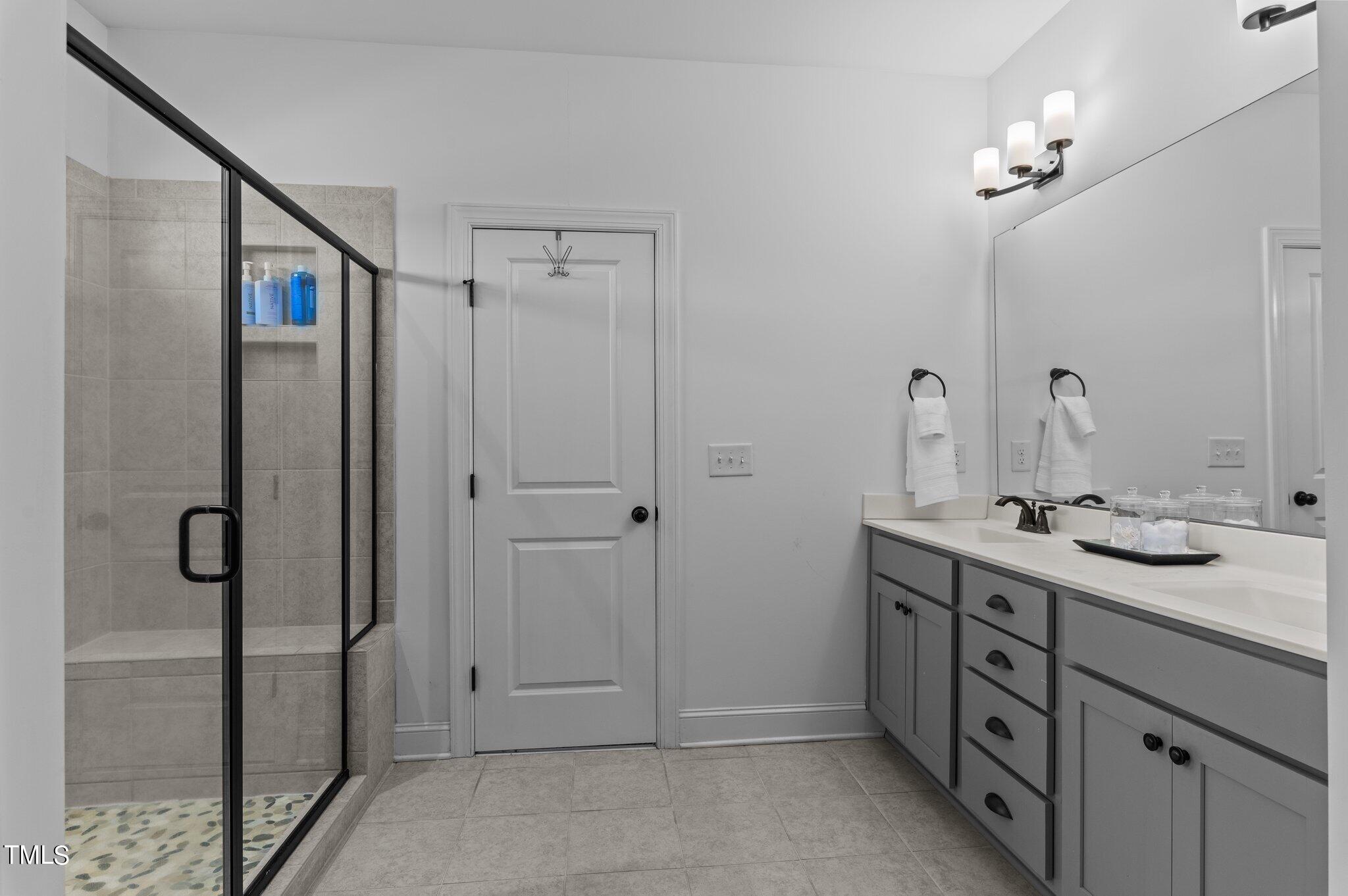 8238 Southmoor Hill Trail