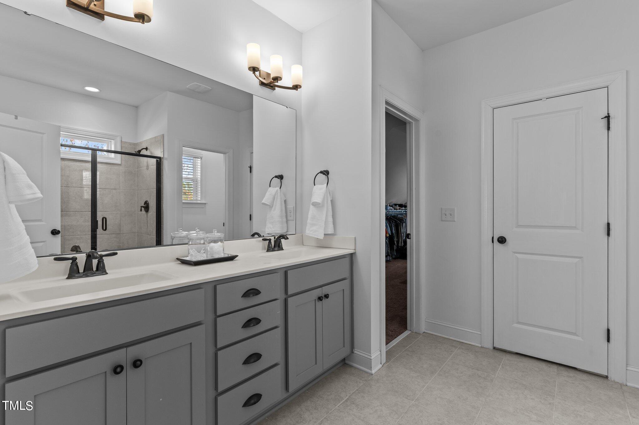 8238 Southmoor Hill Trail