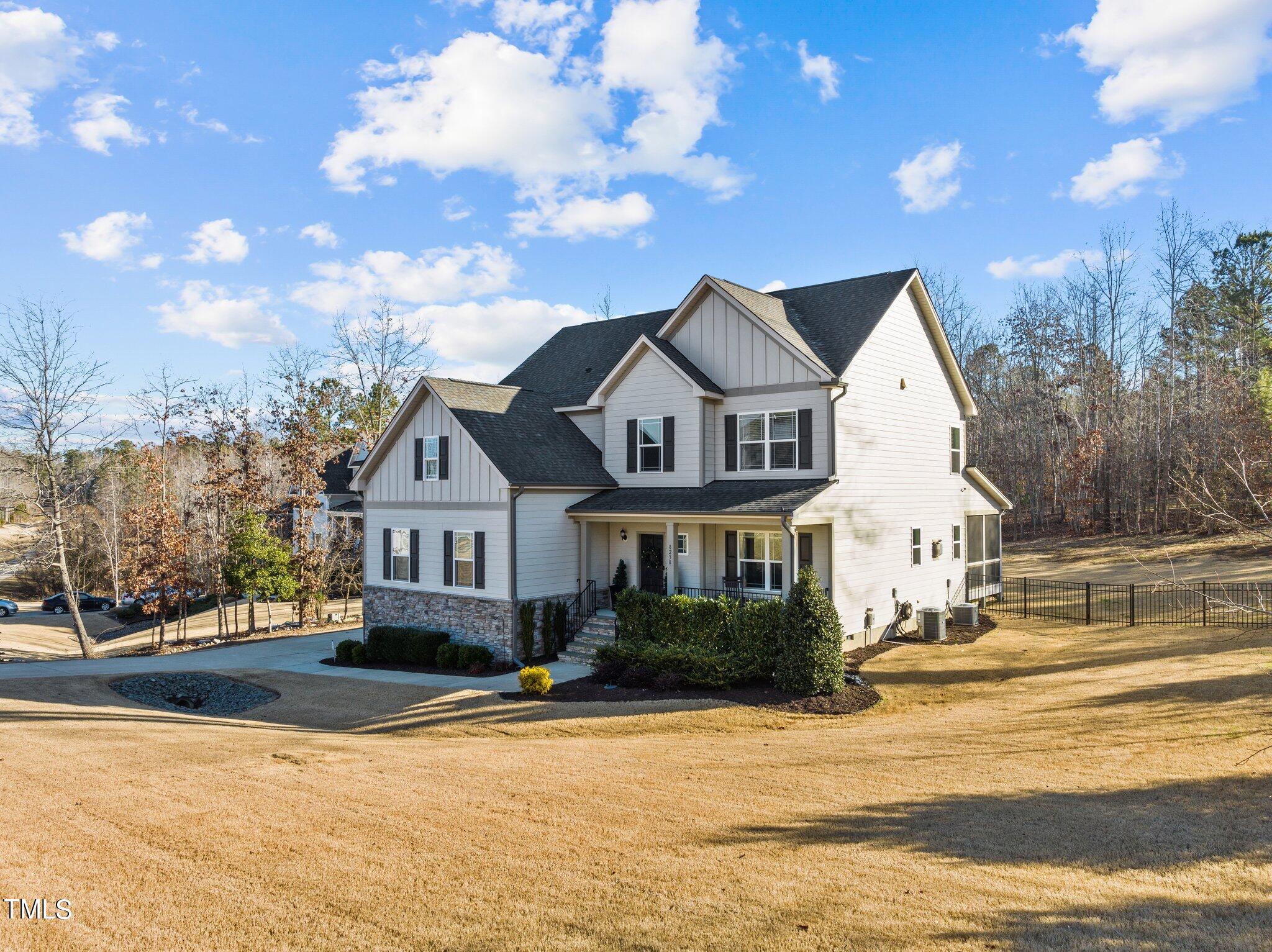 8238 Southmoor Hill Trail