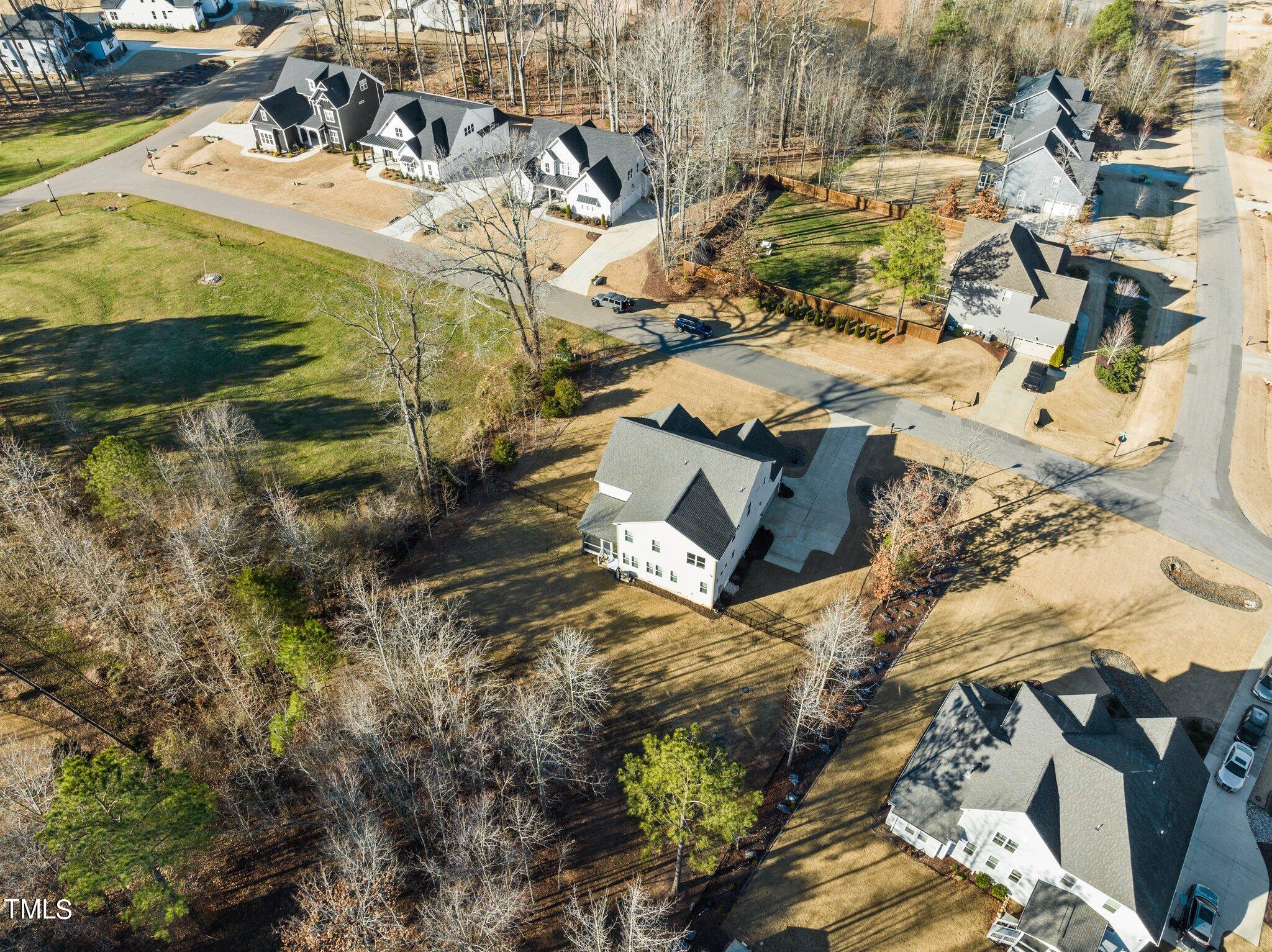 8238 Southmoor Hill Trail