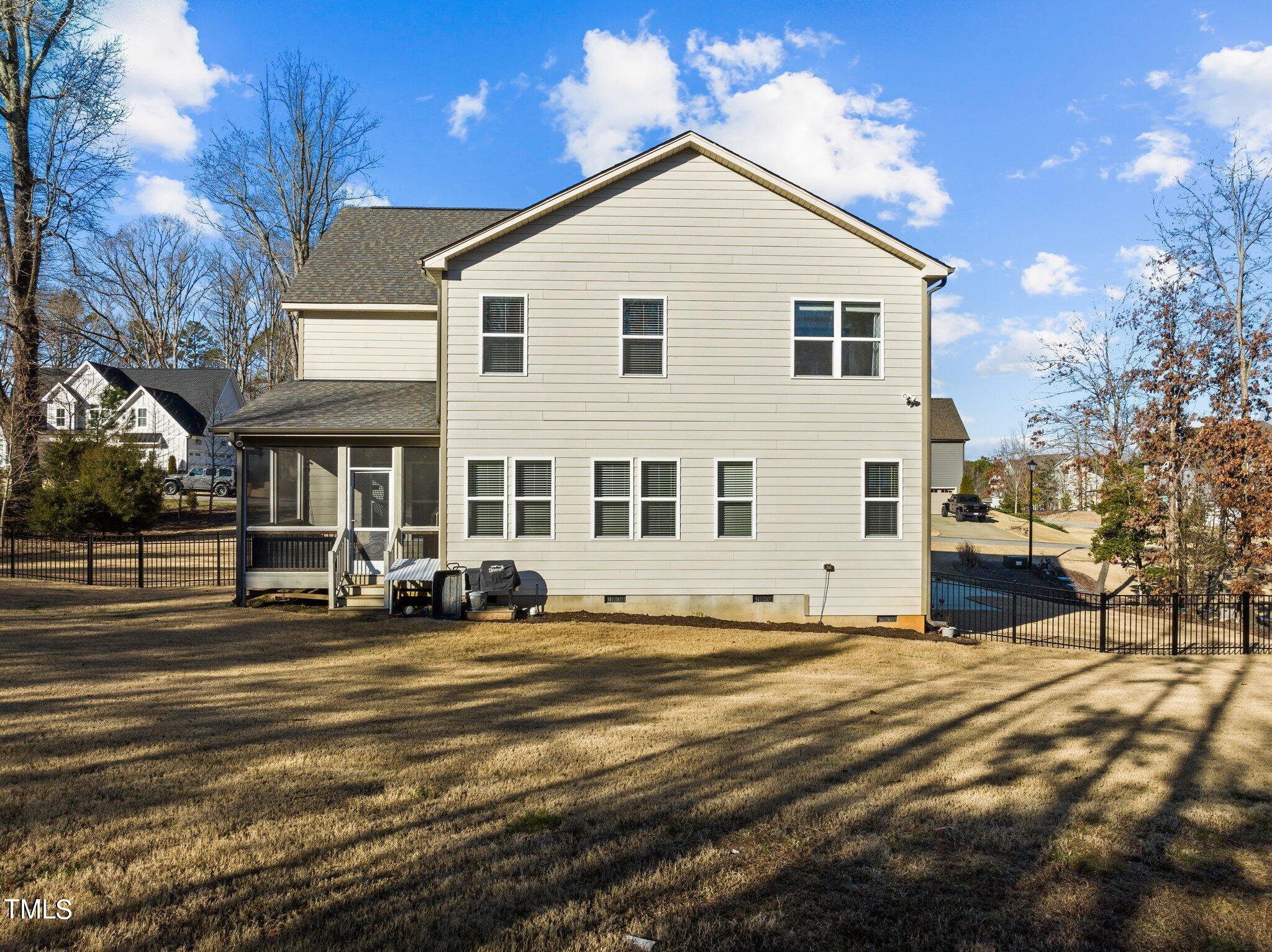 8238 Southmoor Hill Trail