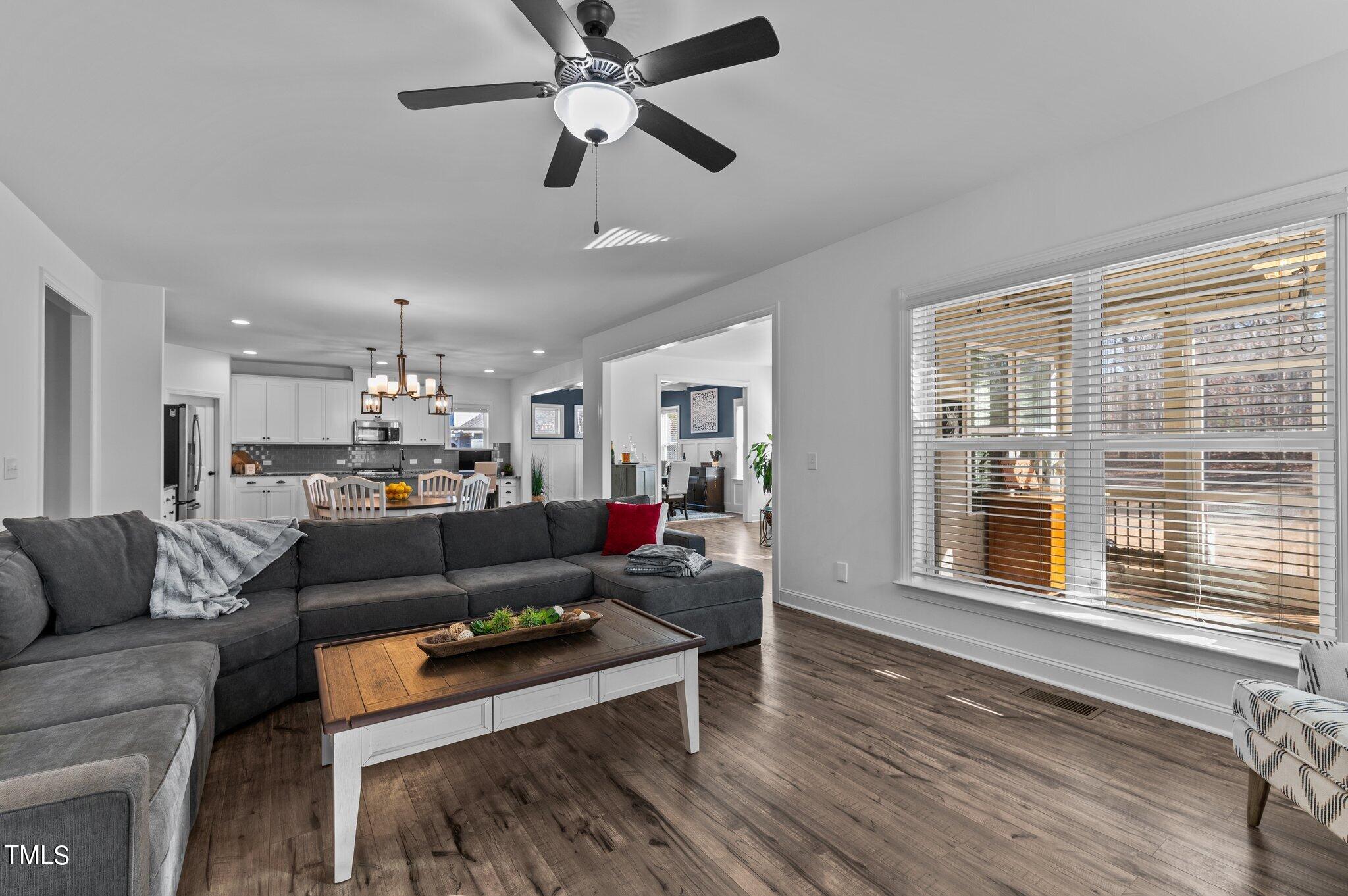 8238 Southmoor Hill Trail