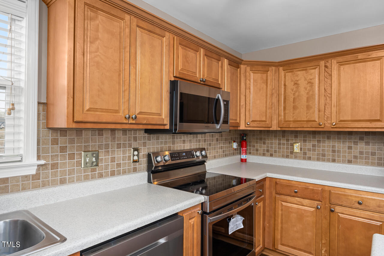 92 Farmington Lane