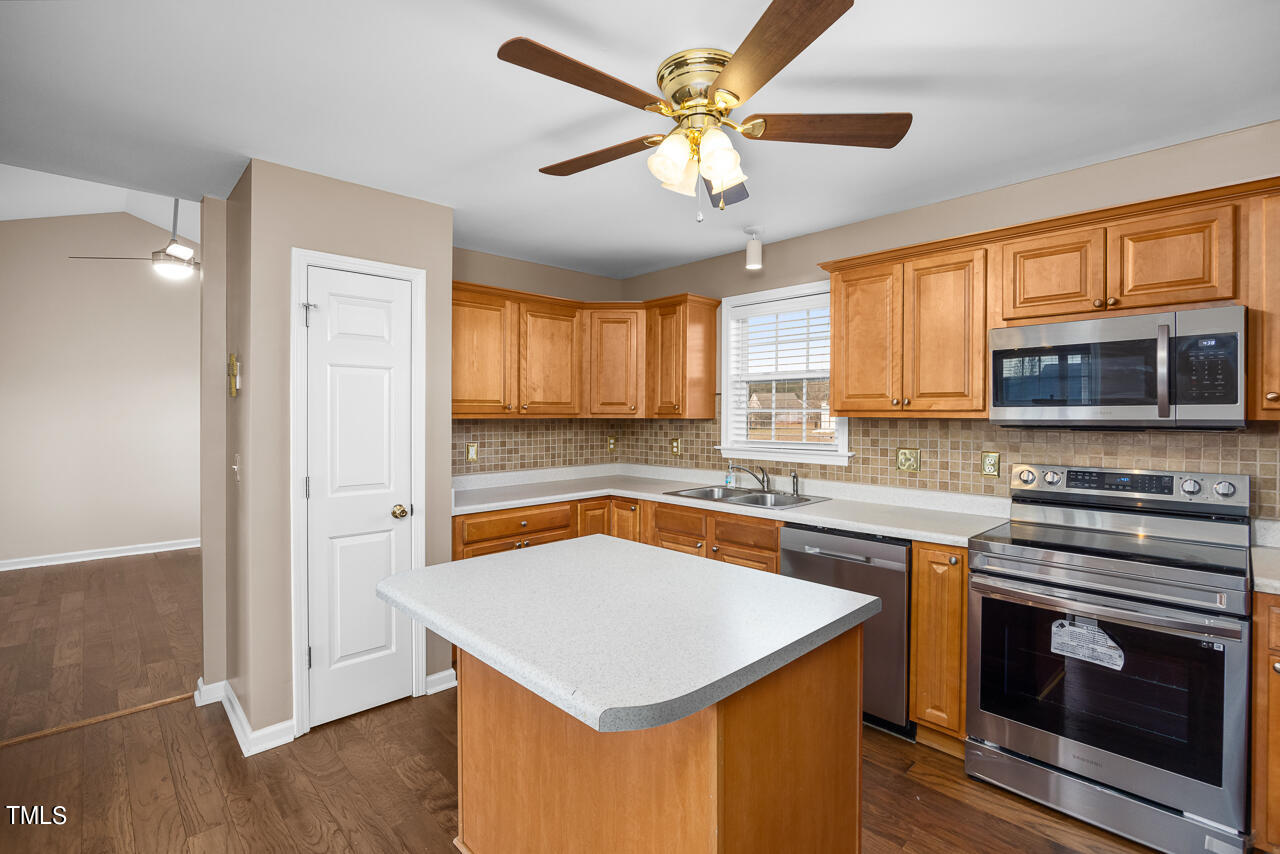 92 Farmington Lane