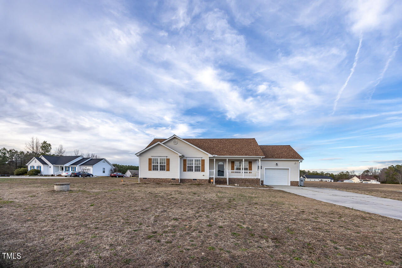 92 Farmington Lane