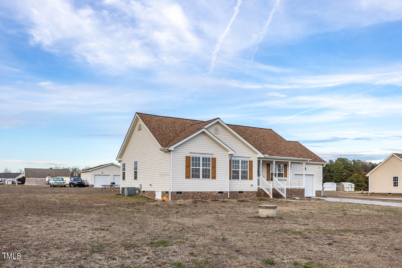 92 Farmington Lane