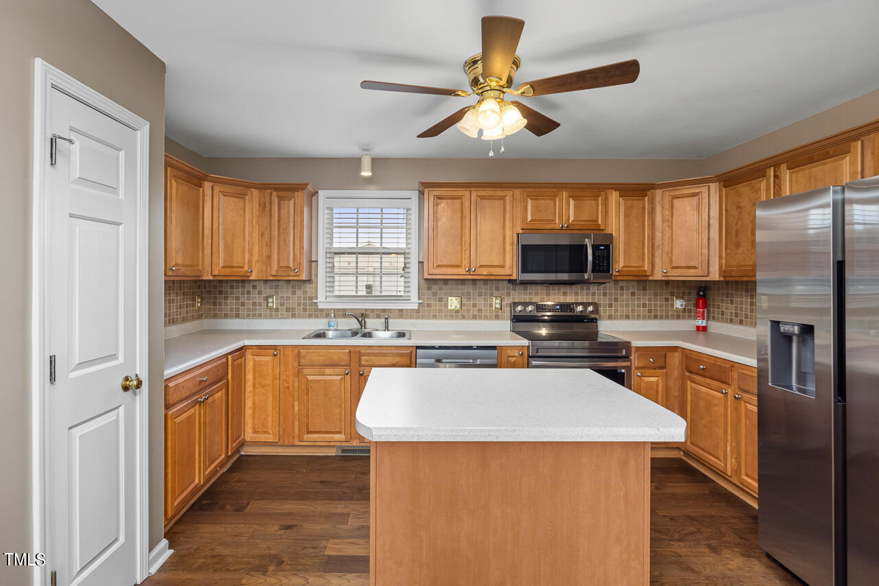 92 Farmington Lane