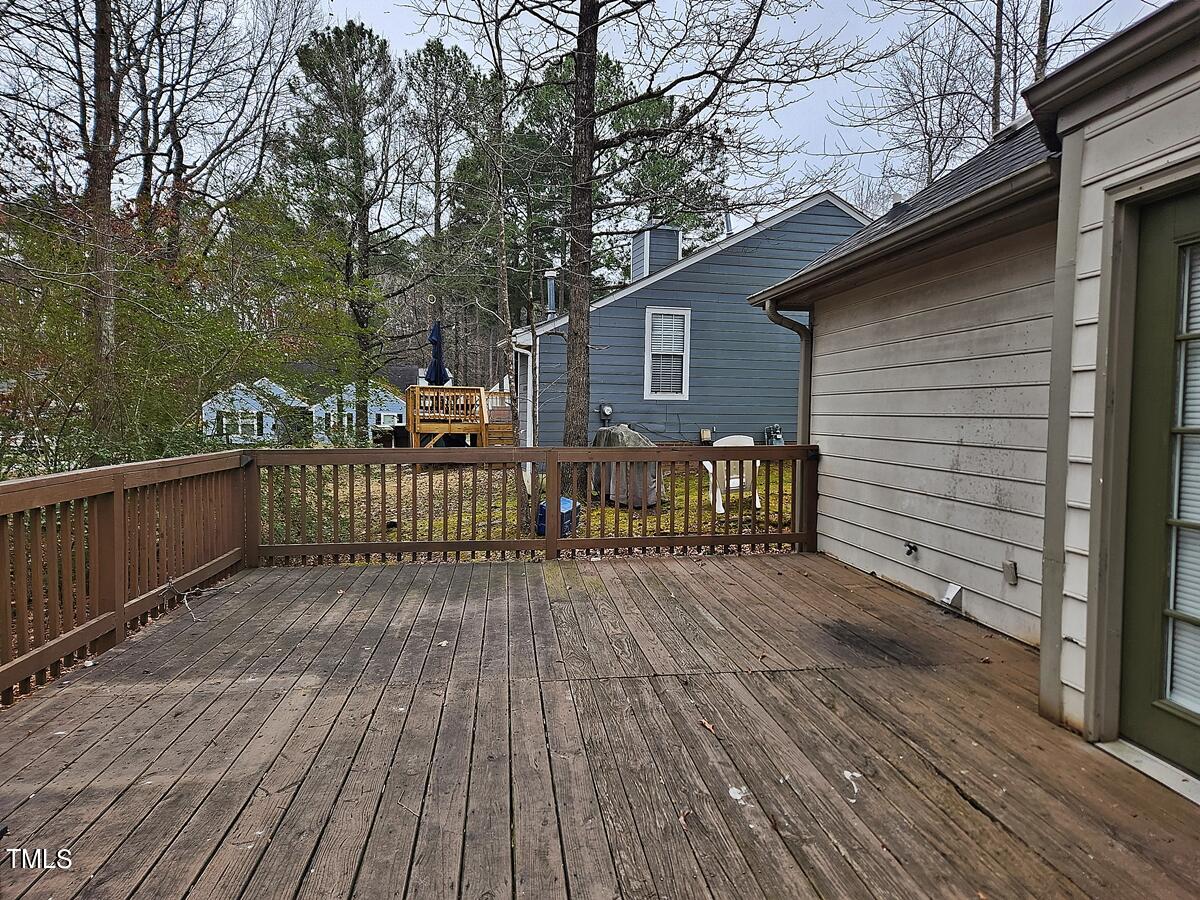 4 Howlett Place