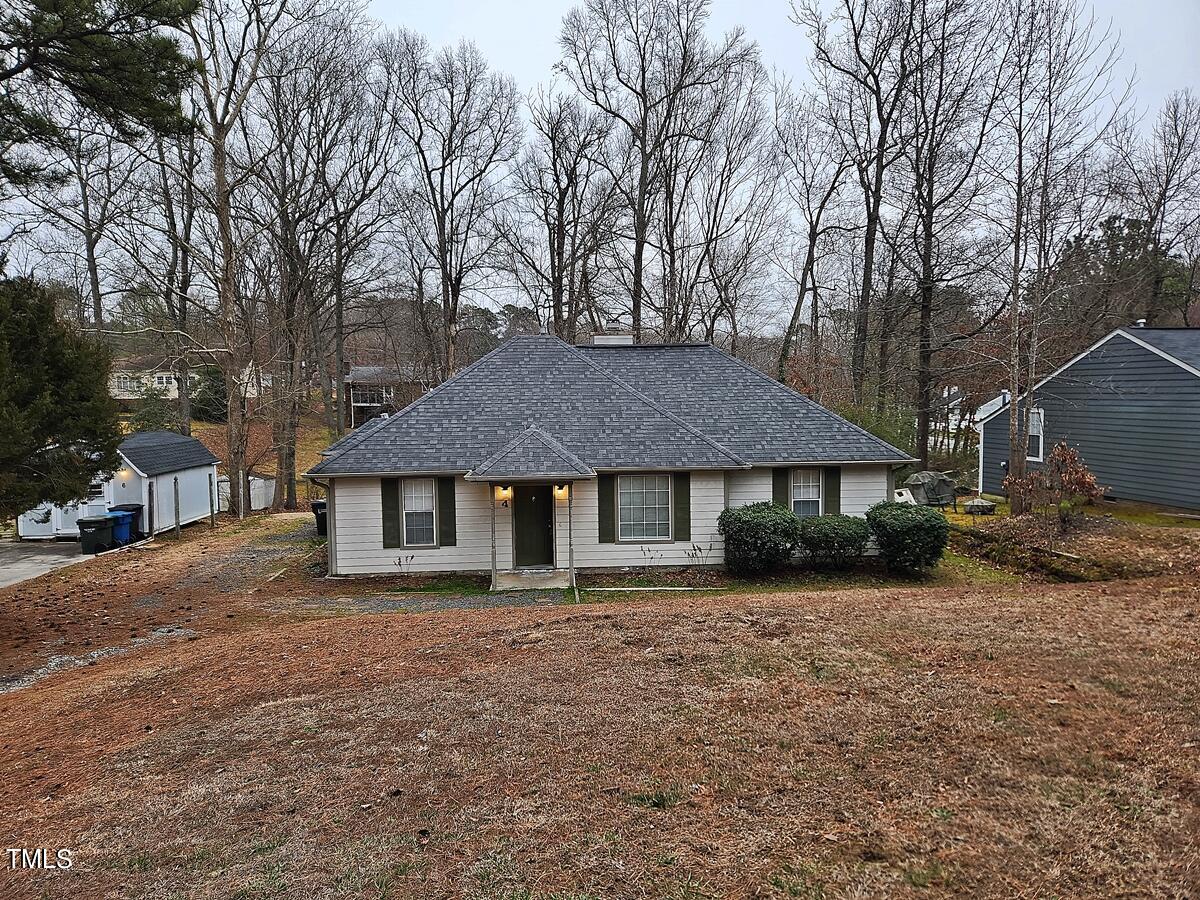 4 Howlett Place