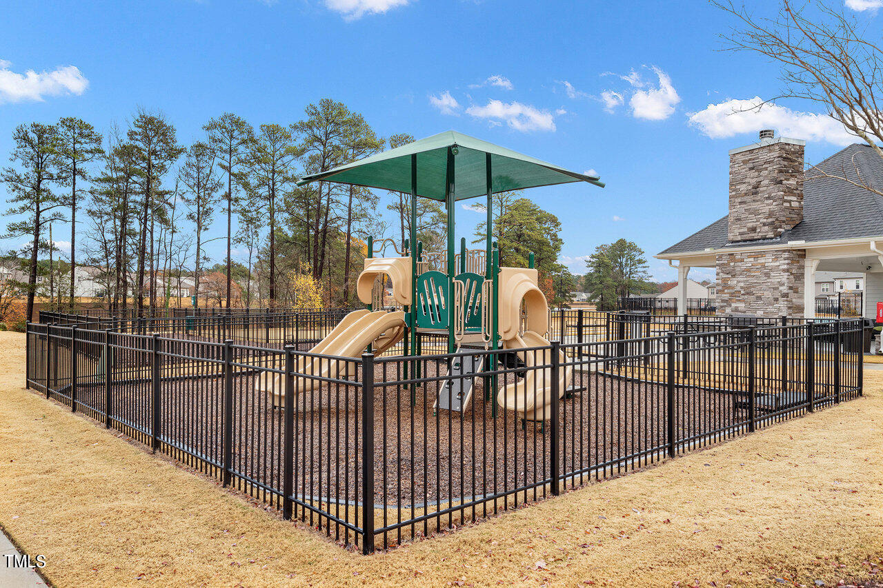 1108 Sandtrap Way