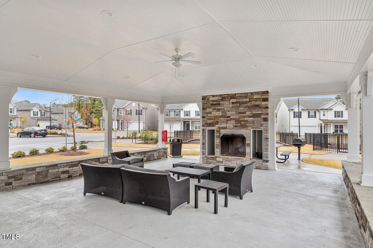 1108 Sandtrap Way