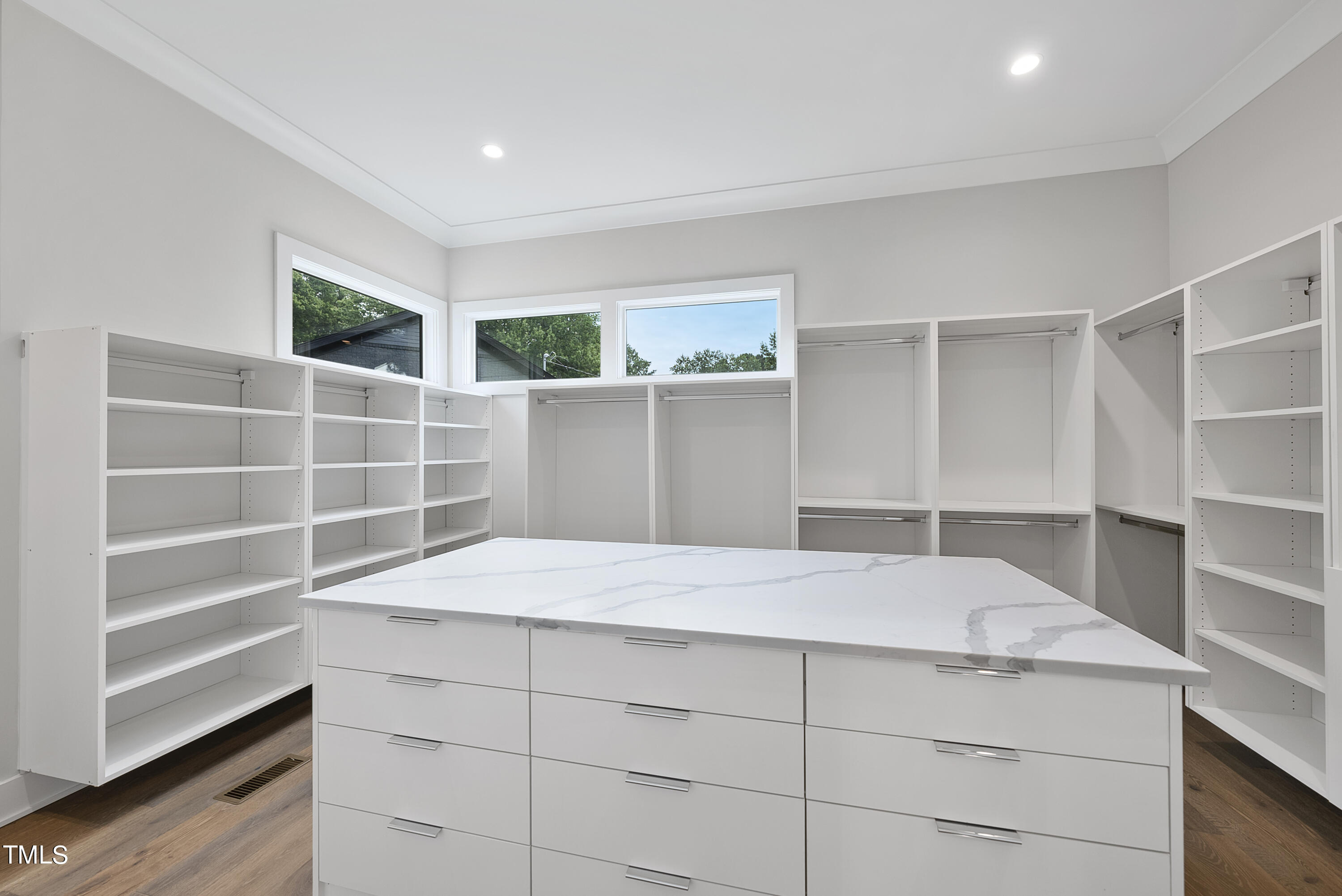 1137 Ivy Lane