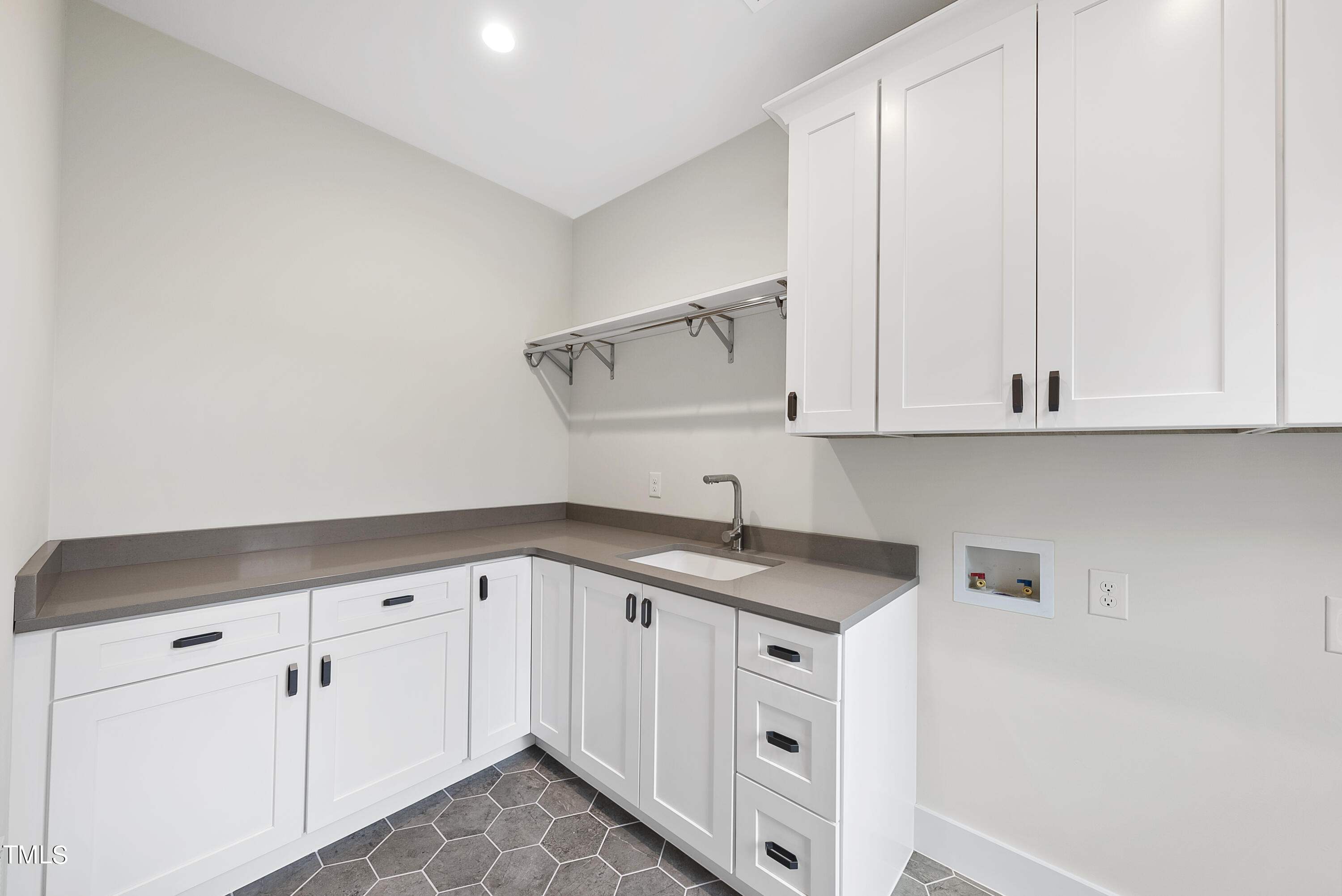 1137 Ivy Lane