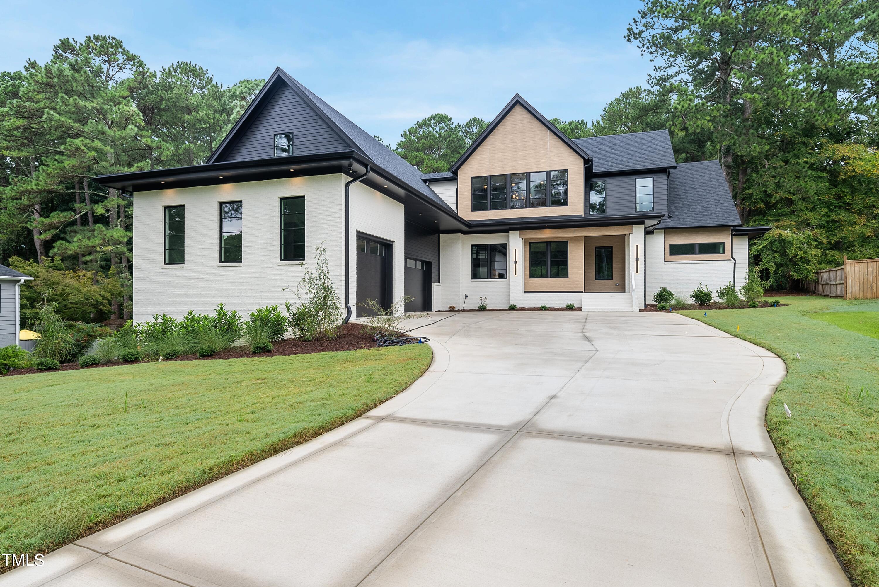 1137 Ivy Lane