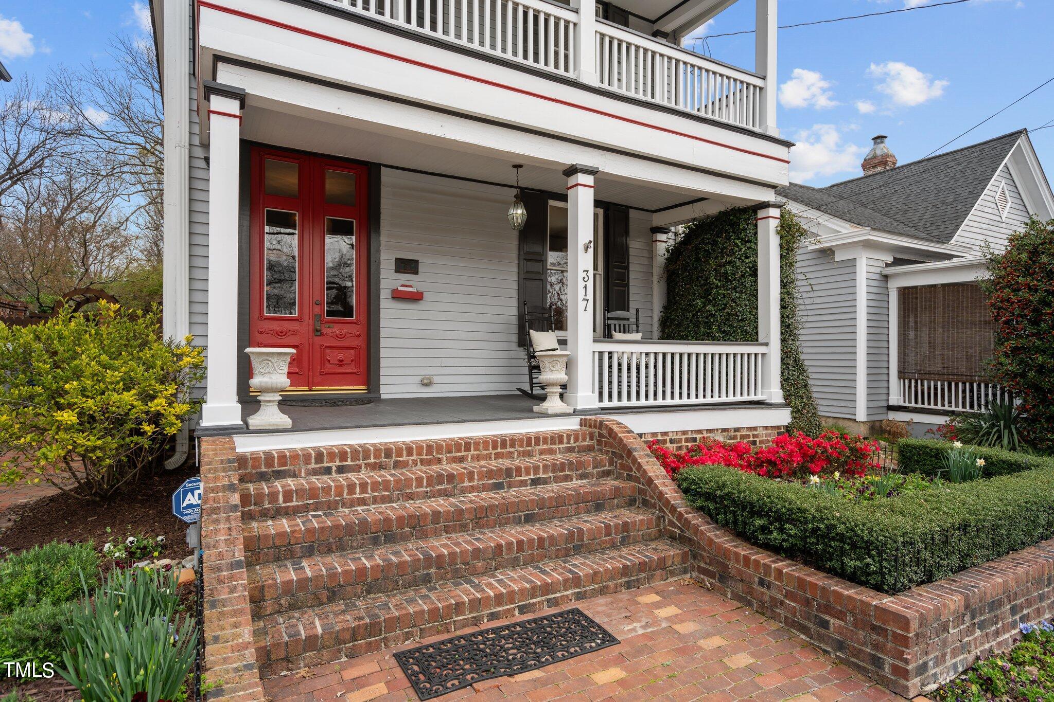 317 Oakwood Avenue