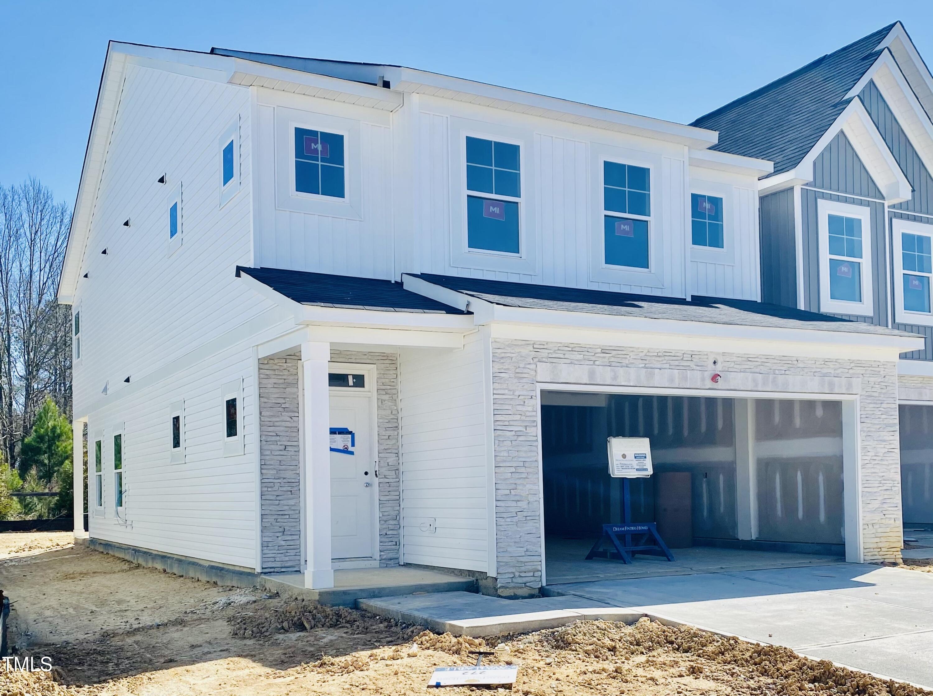 506 Barrington Row Avenue # 272