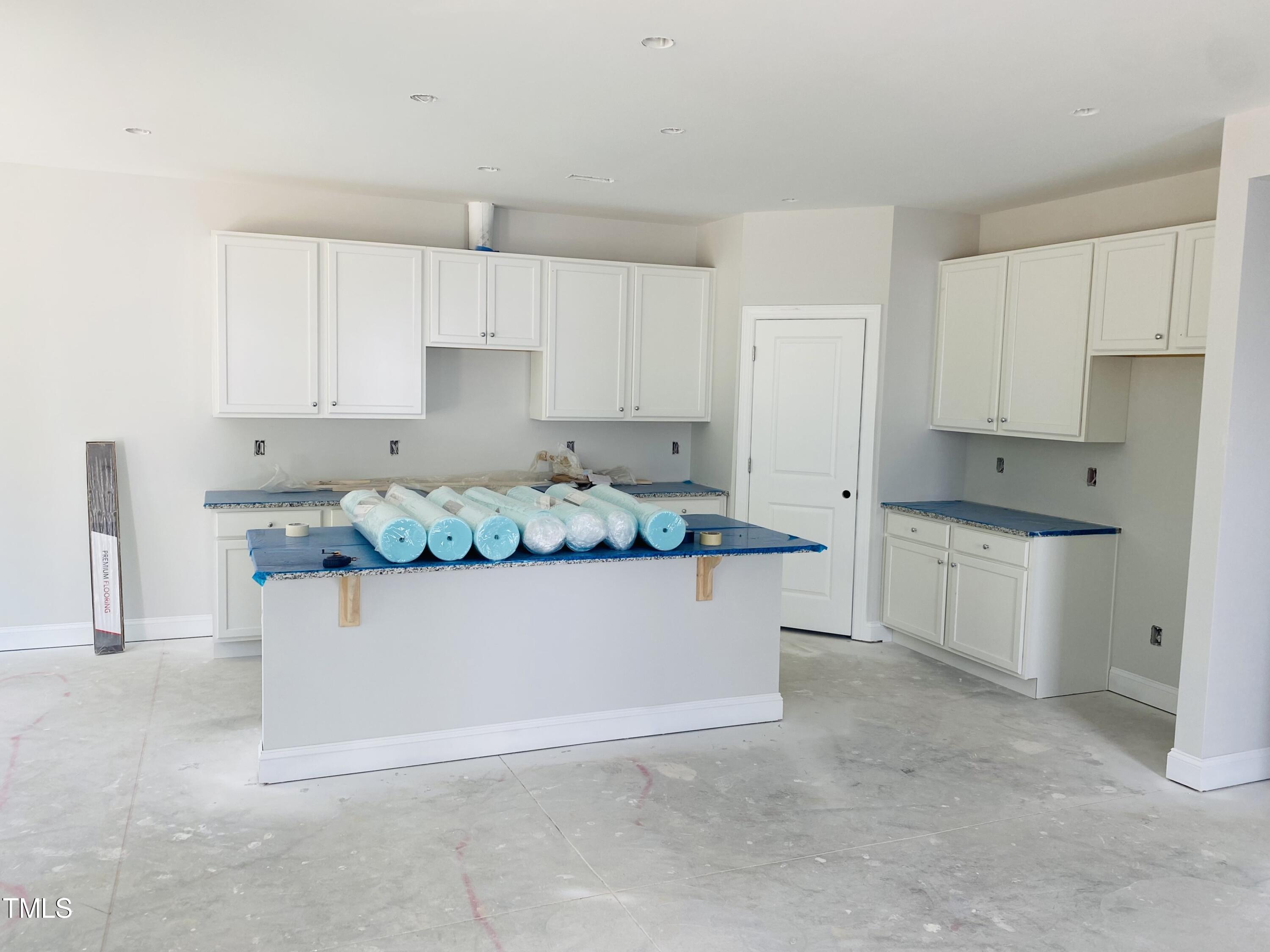 506 Barrington Row Avenue # 272
