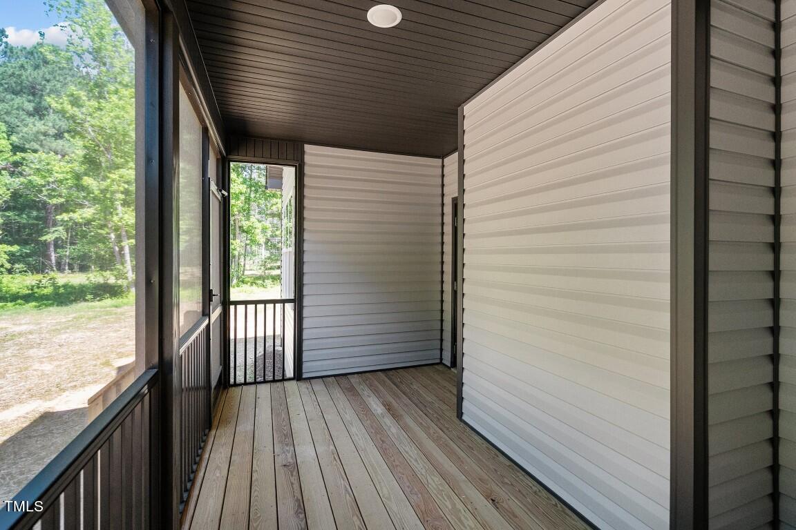 110 Leisure Lane