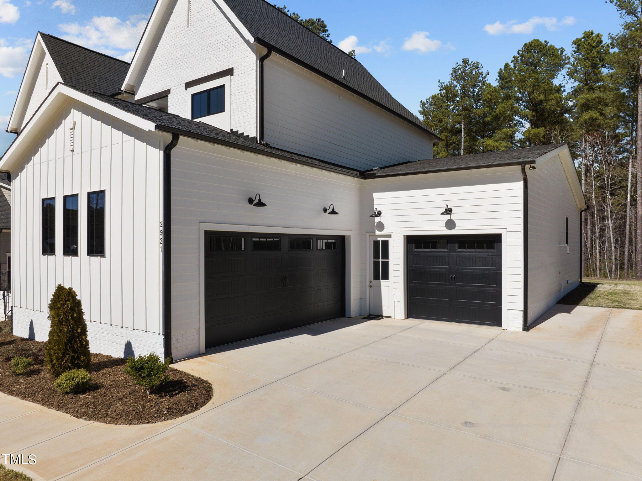 2921 Wexford Pond Way