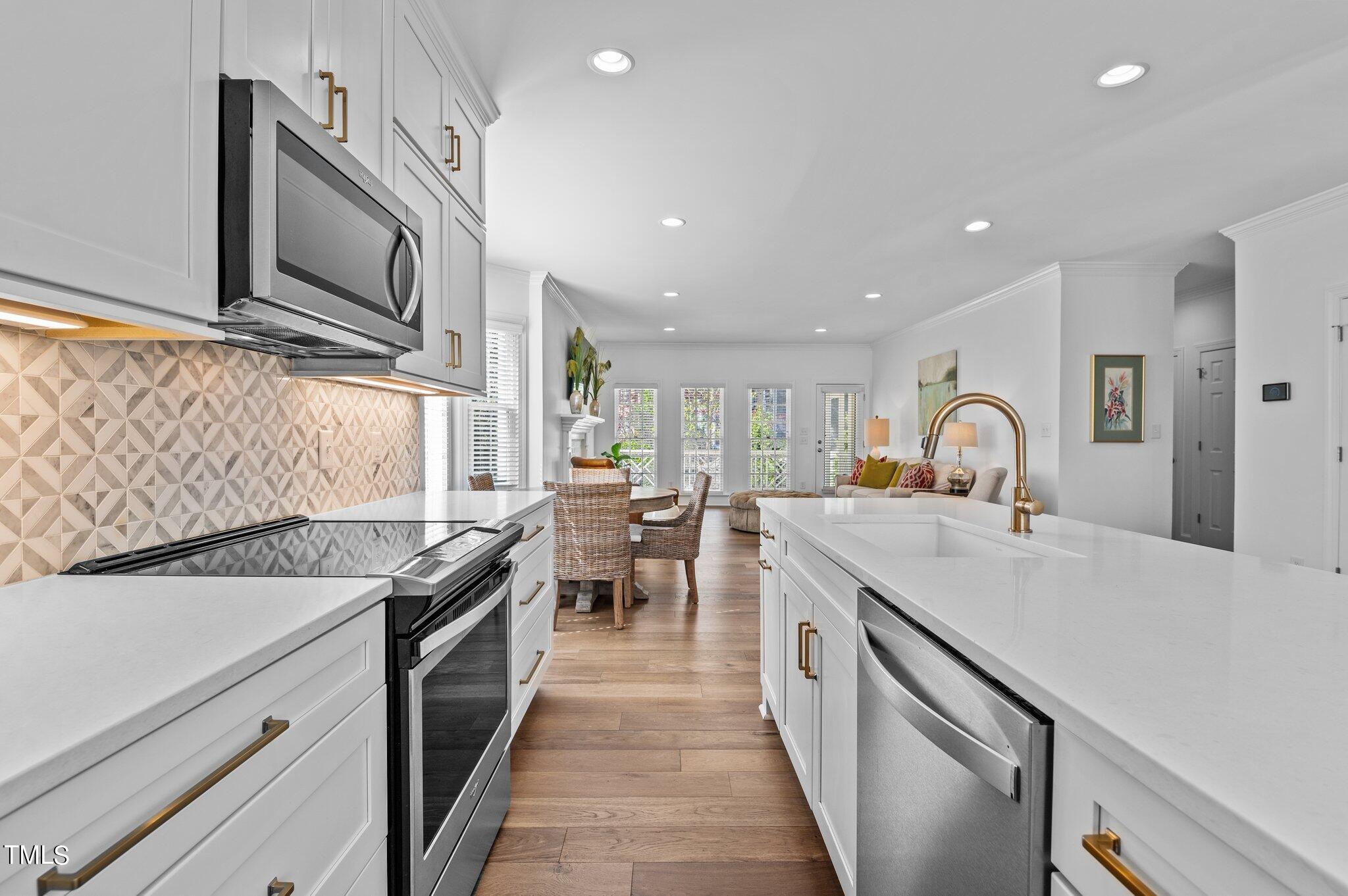 7625 Pinewild Court
