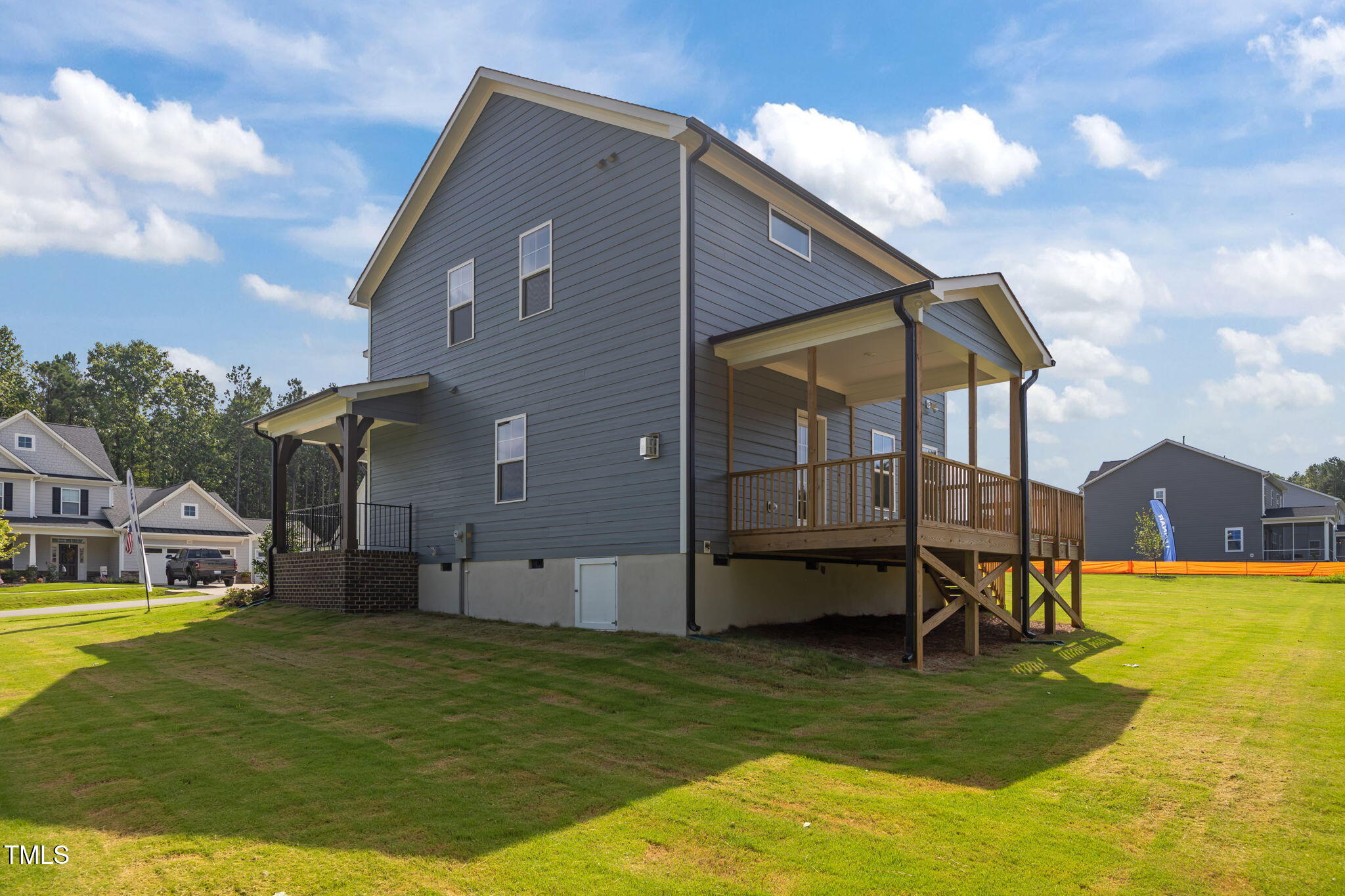 345 Sutherland Drive