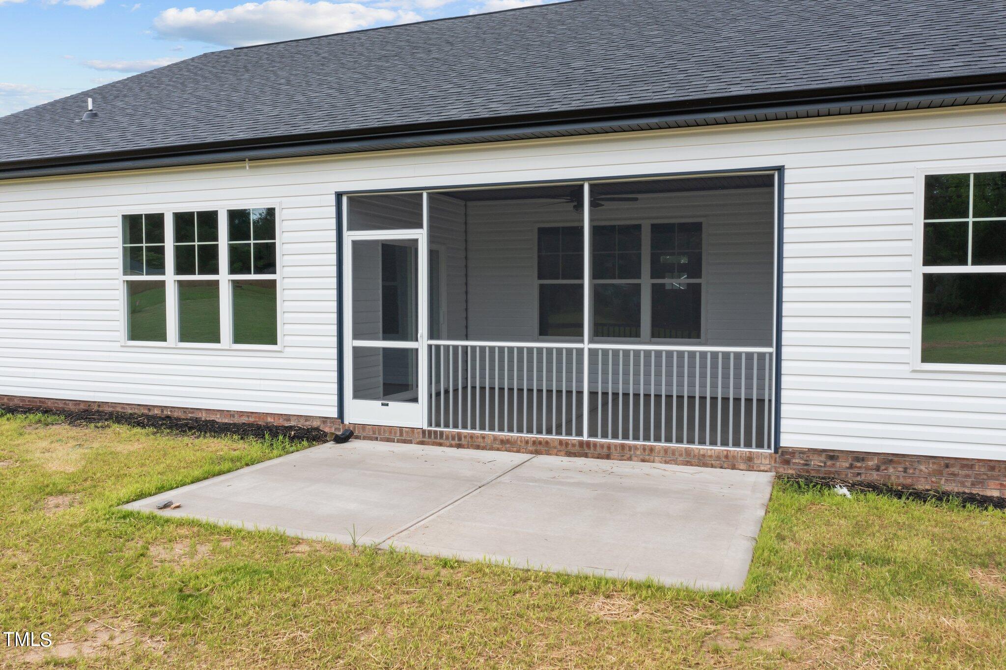 40 Weathered Oak Way