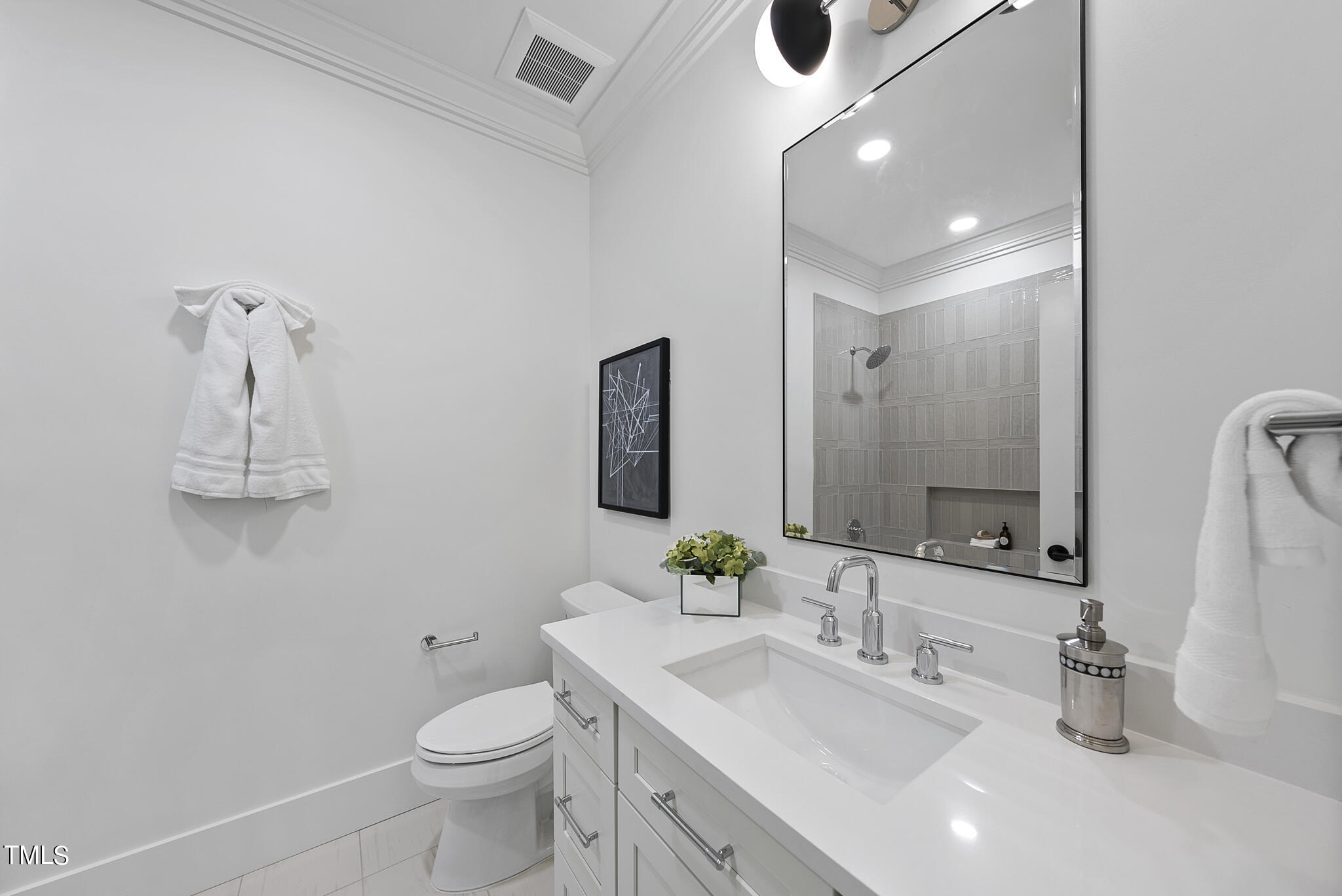 1304 Lennox Place