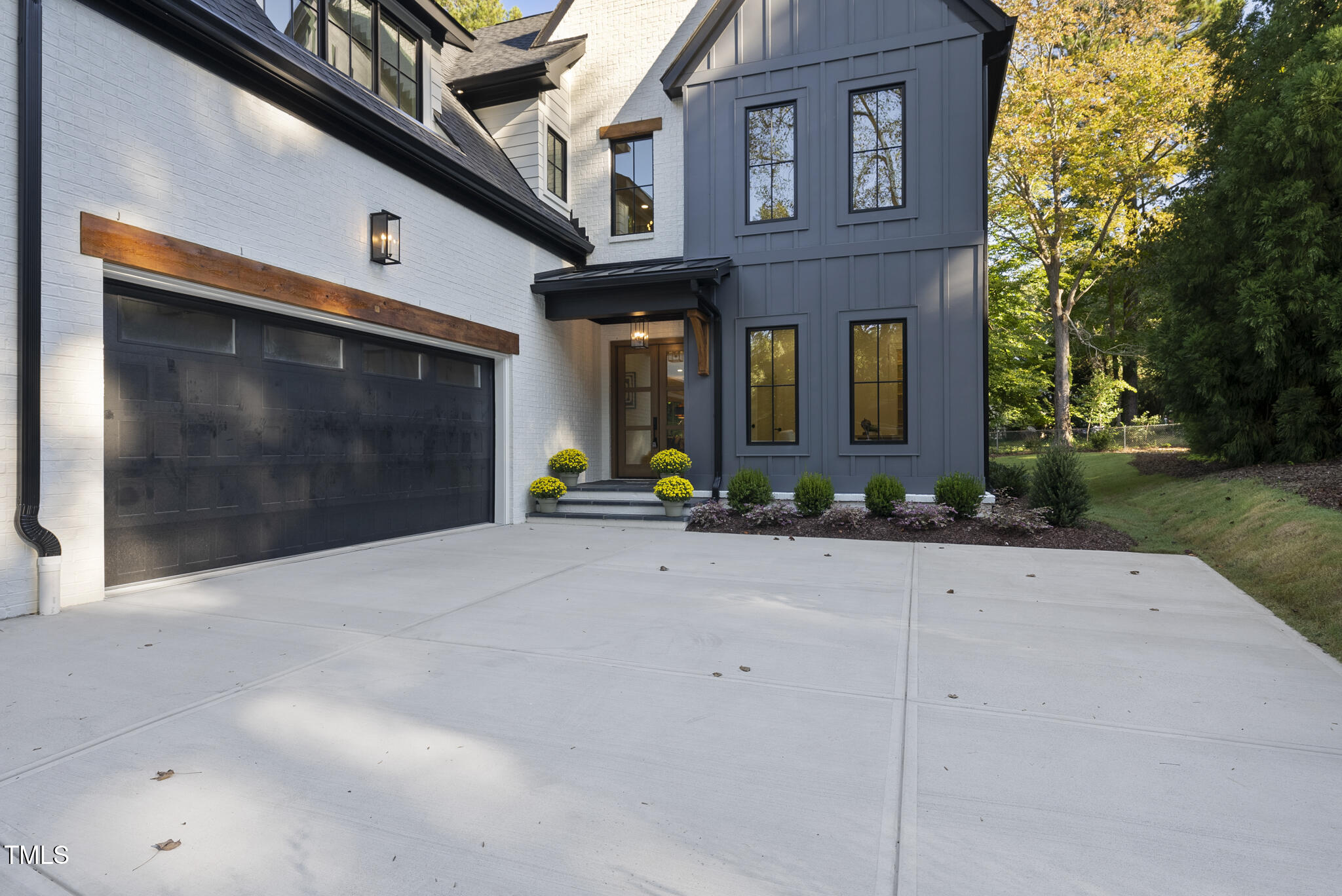 1304 Lennox Place