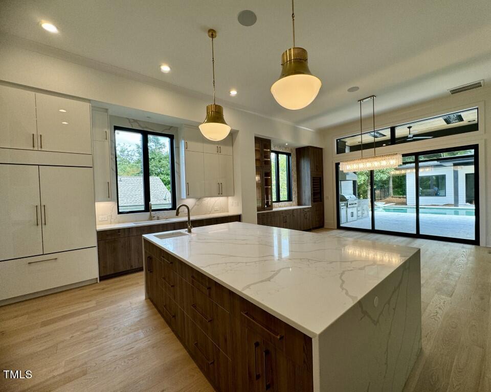 822 Cranbrook Road