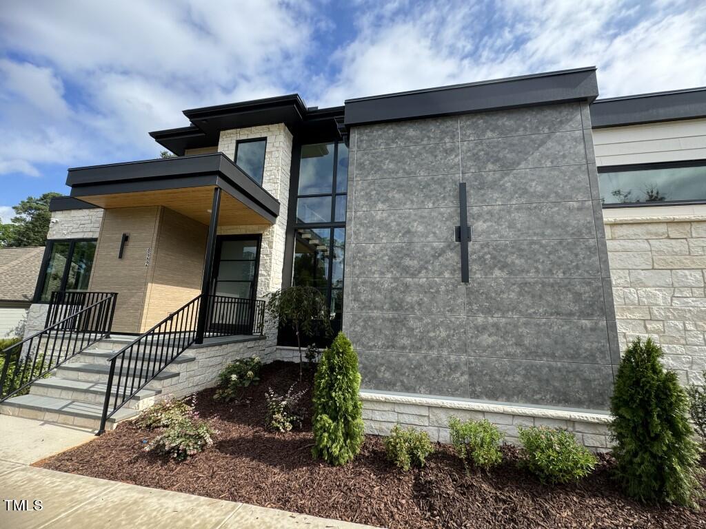 822 Cranbrook Road
