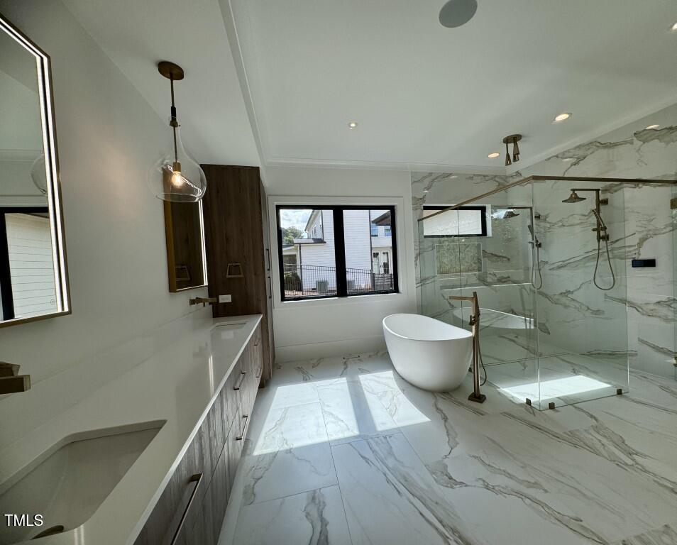 822 Cranbrook Road