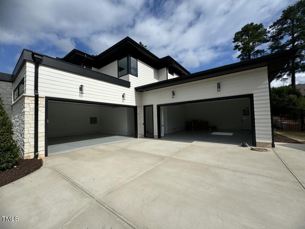 822 Cranbrook Road