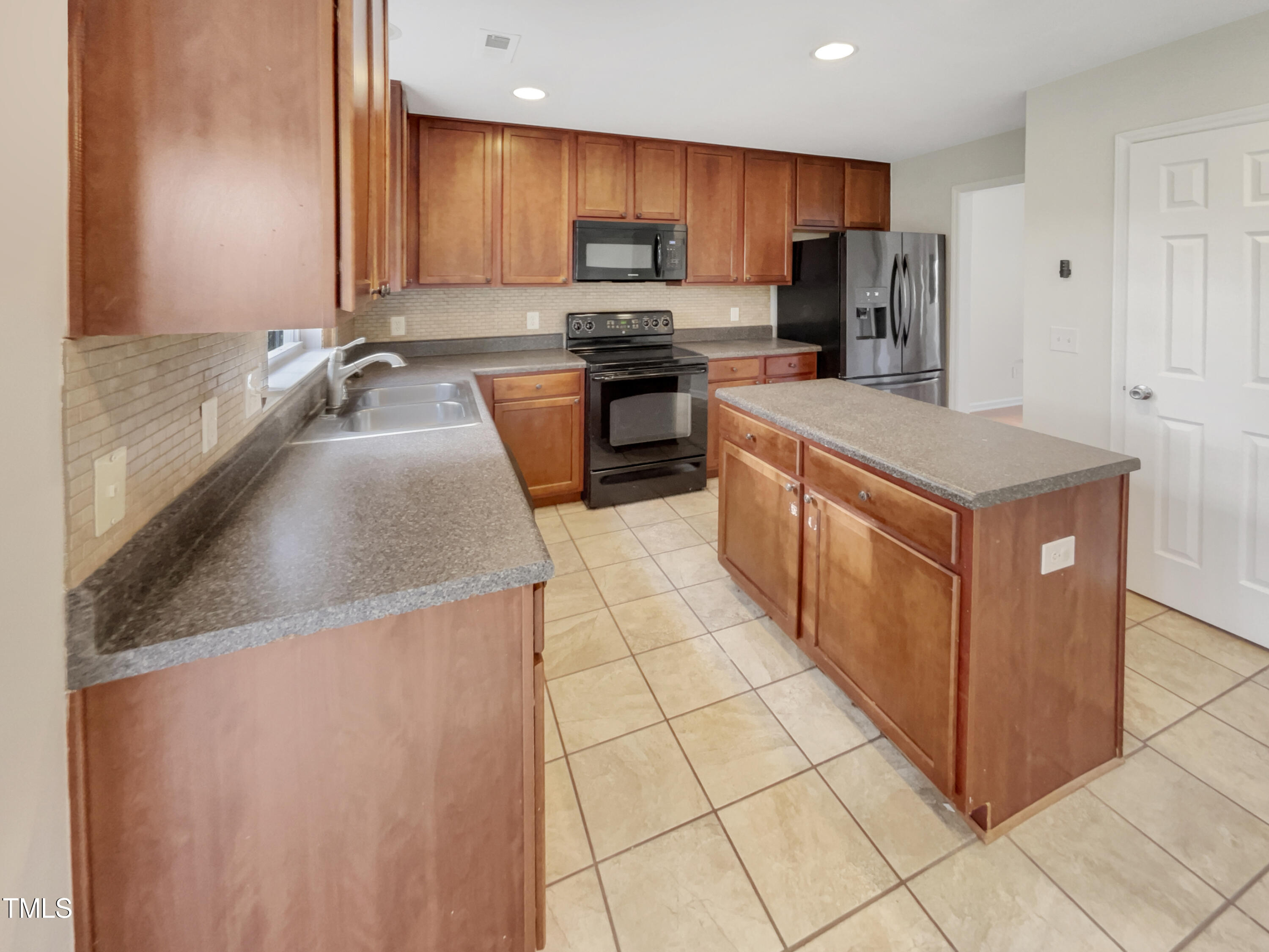 604 Pyracantha Drive