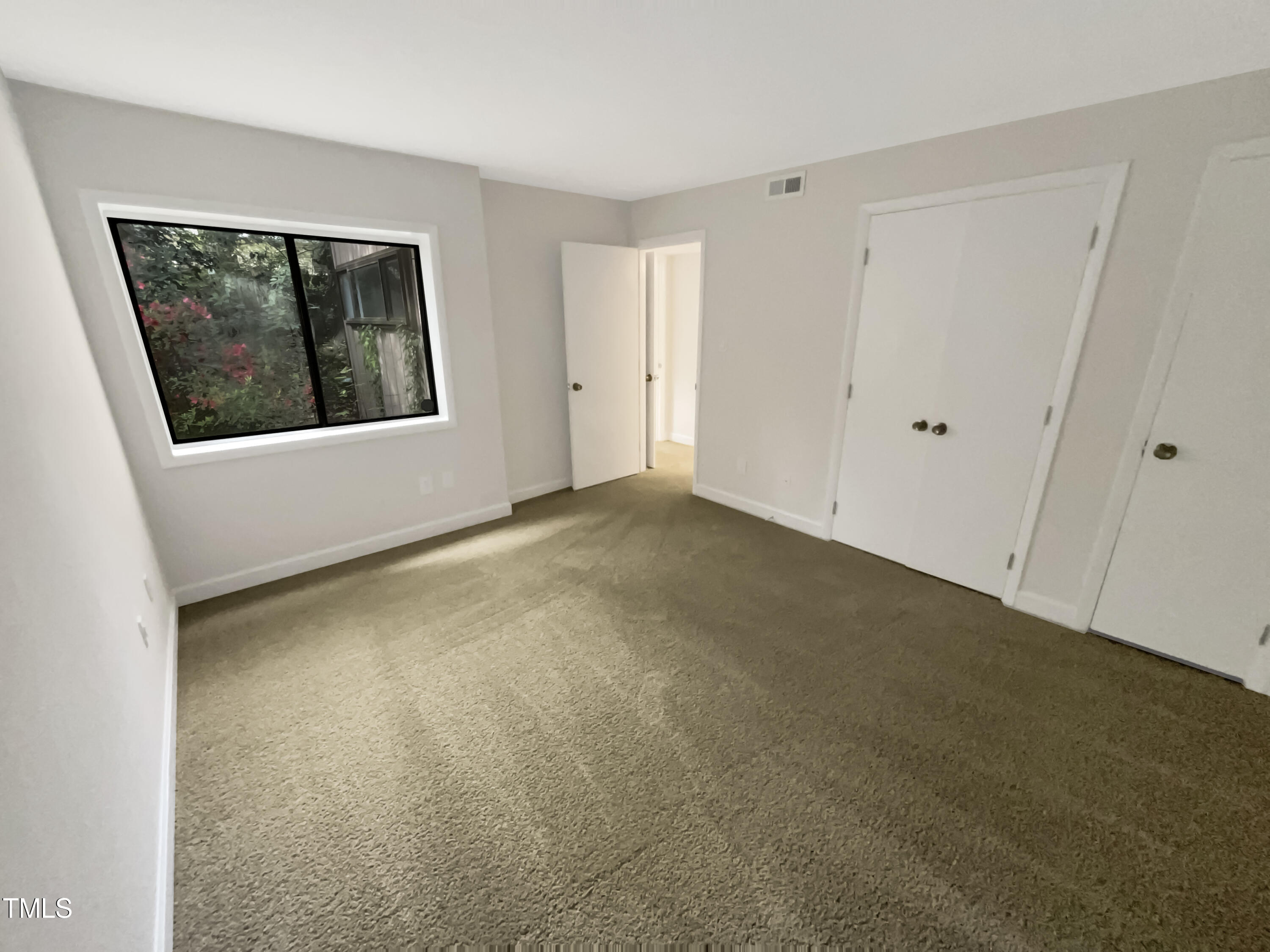 553 Pine Ridge Place