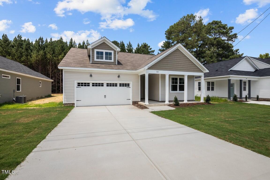 1011 Par Three Drive S