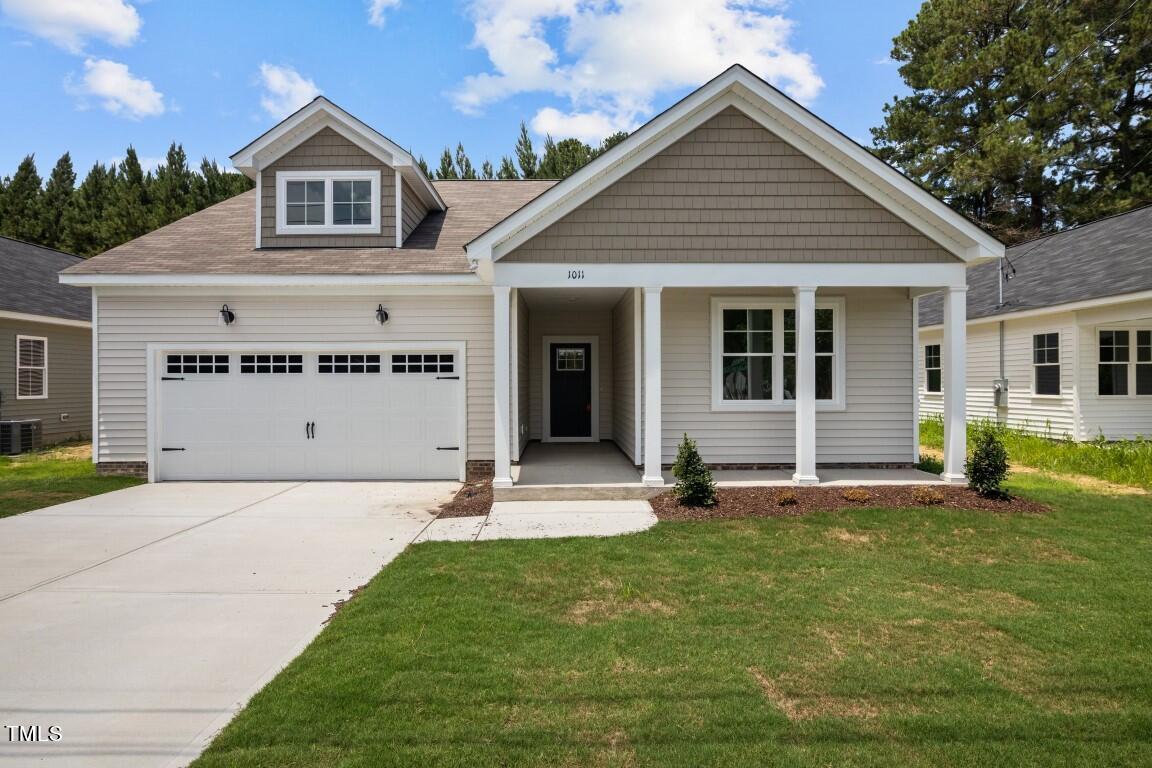 1011 Par Three Drive S